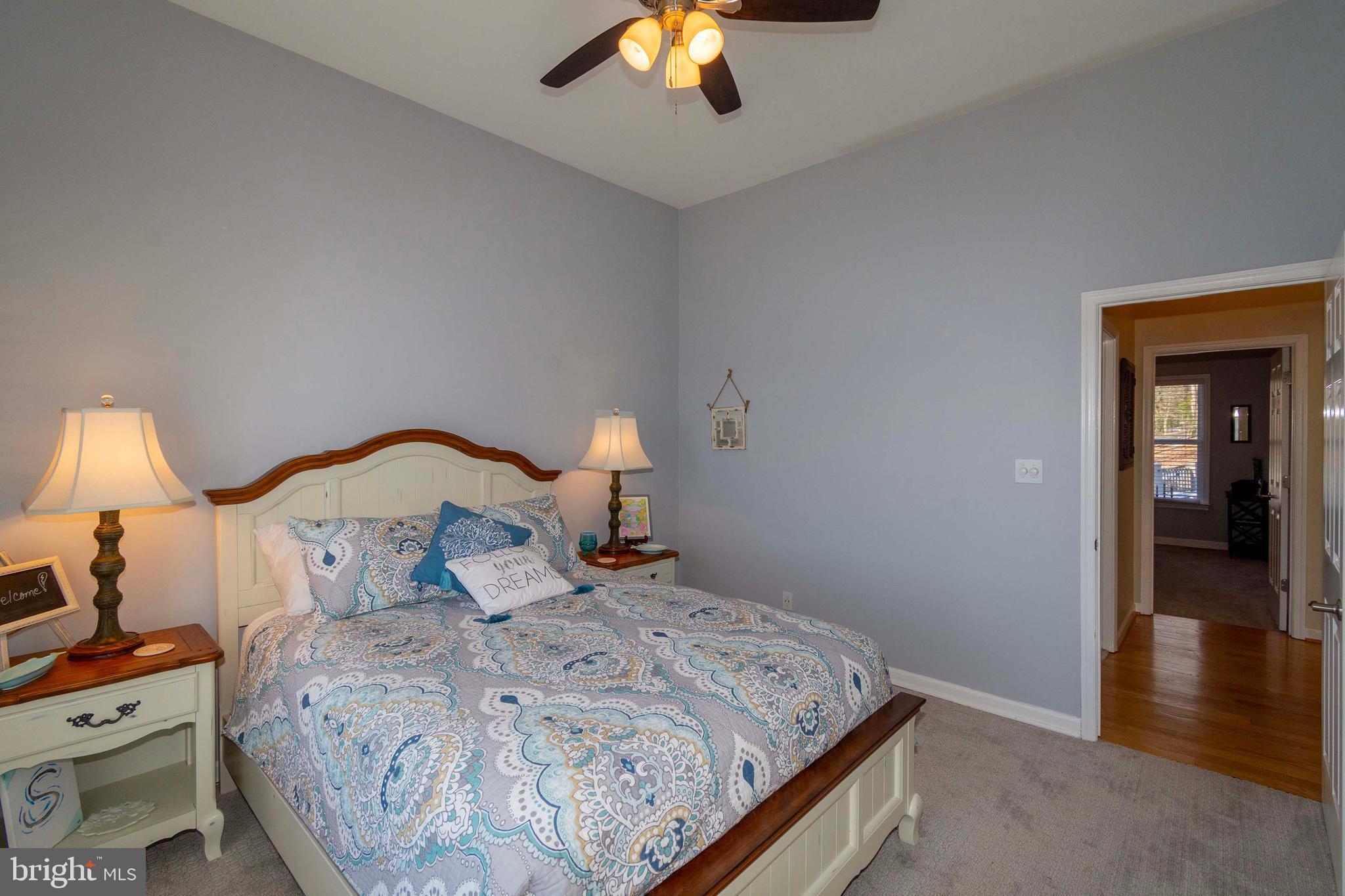 OAK LANDING - Residential