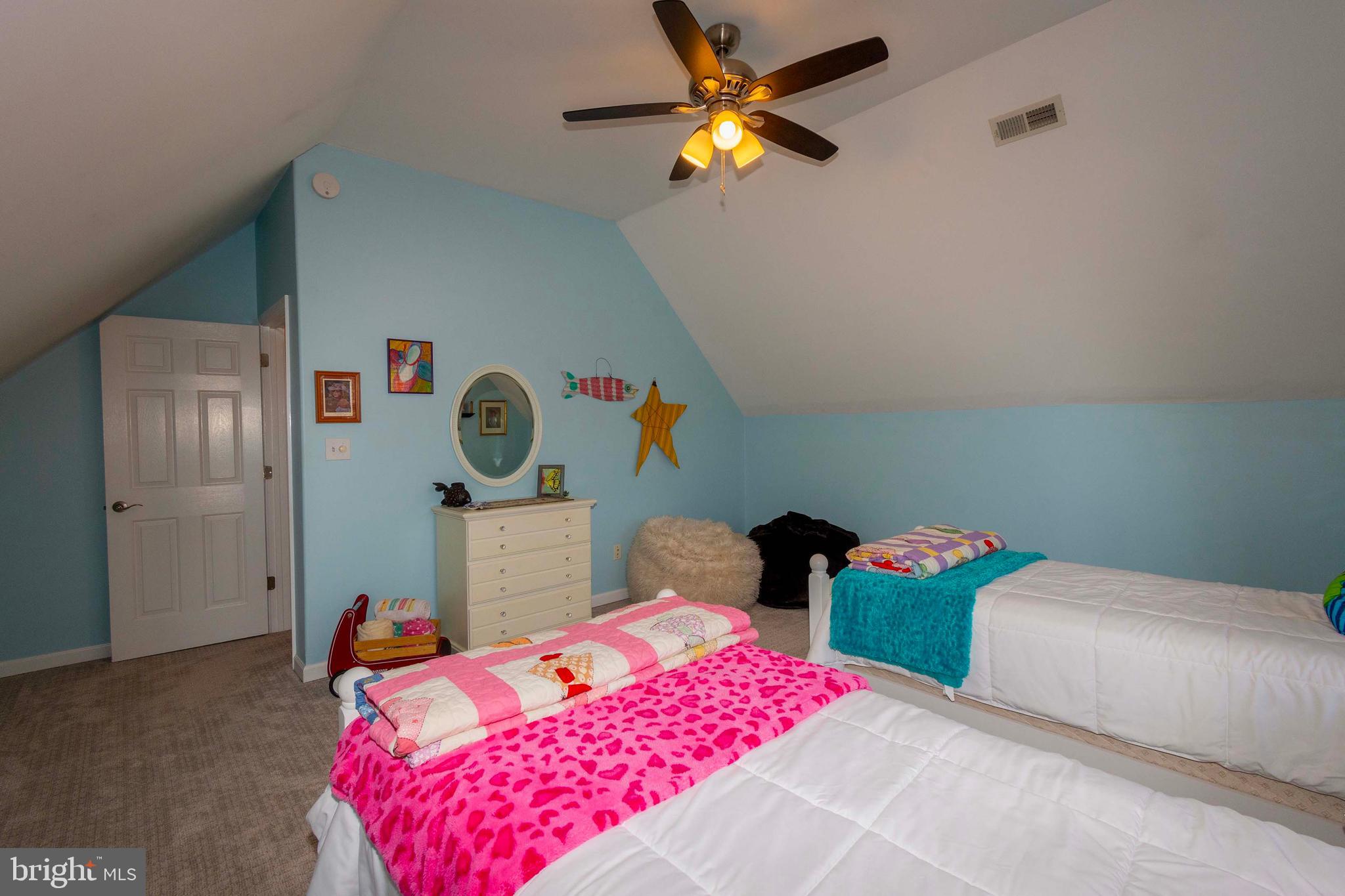 OAK LANDING - Residential