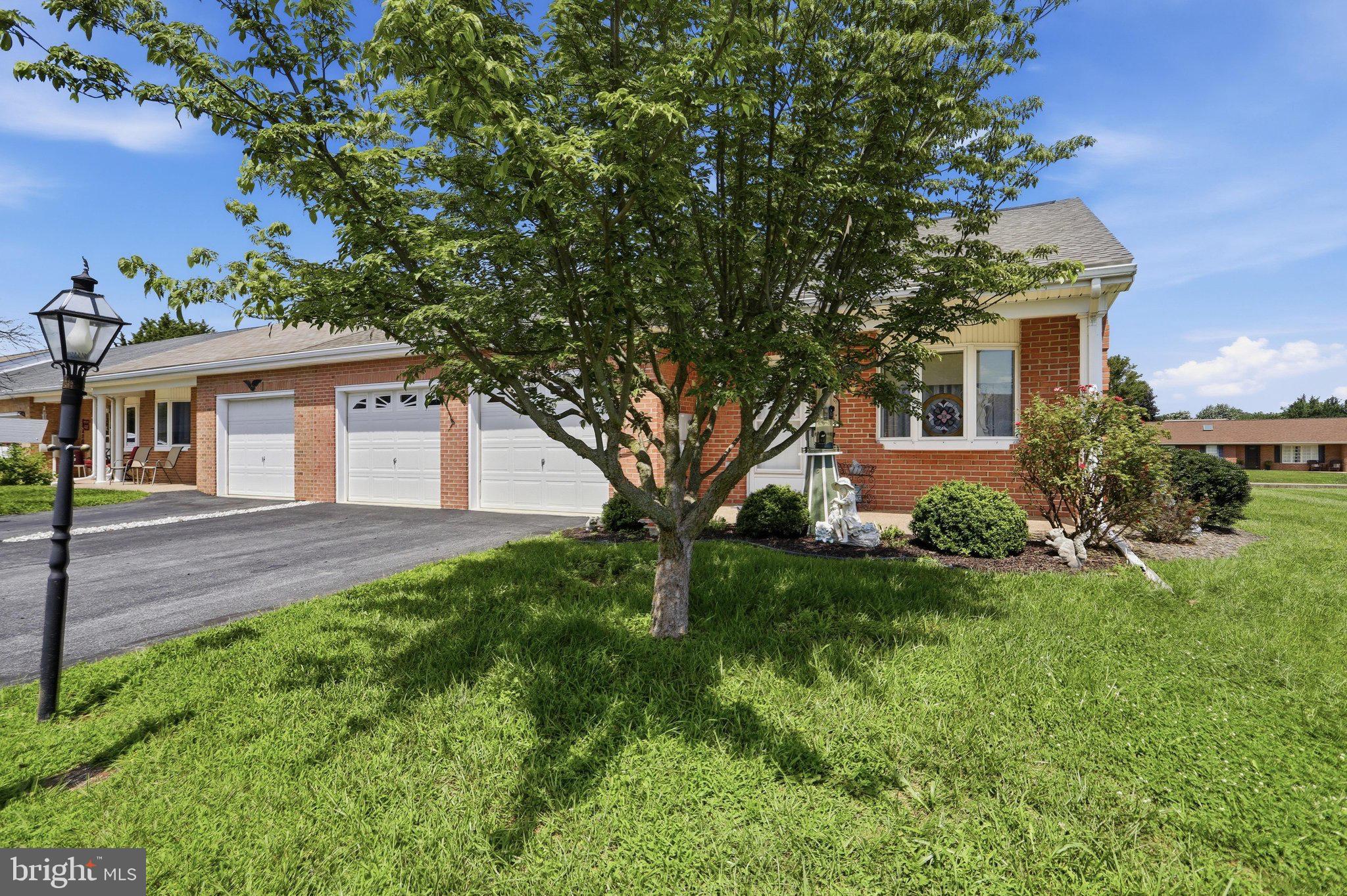 148 SOUTHERN OAK DRIVE