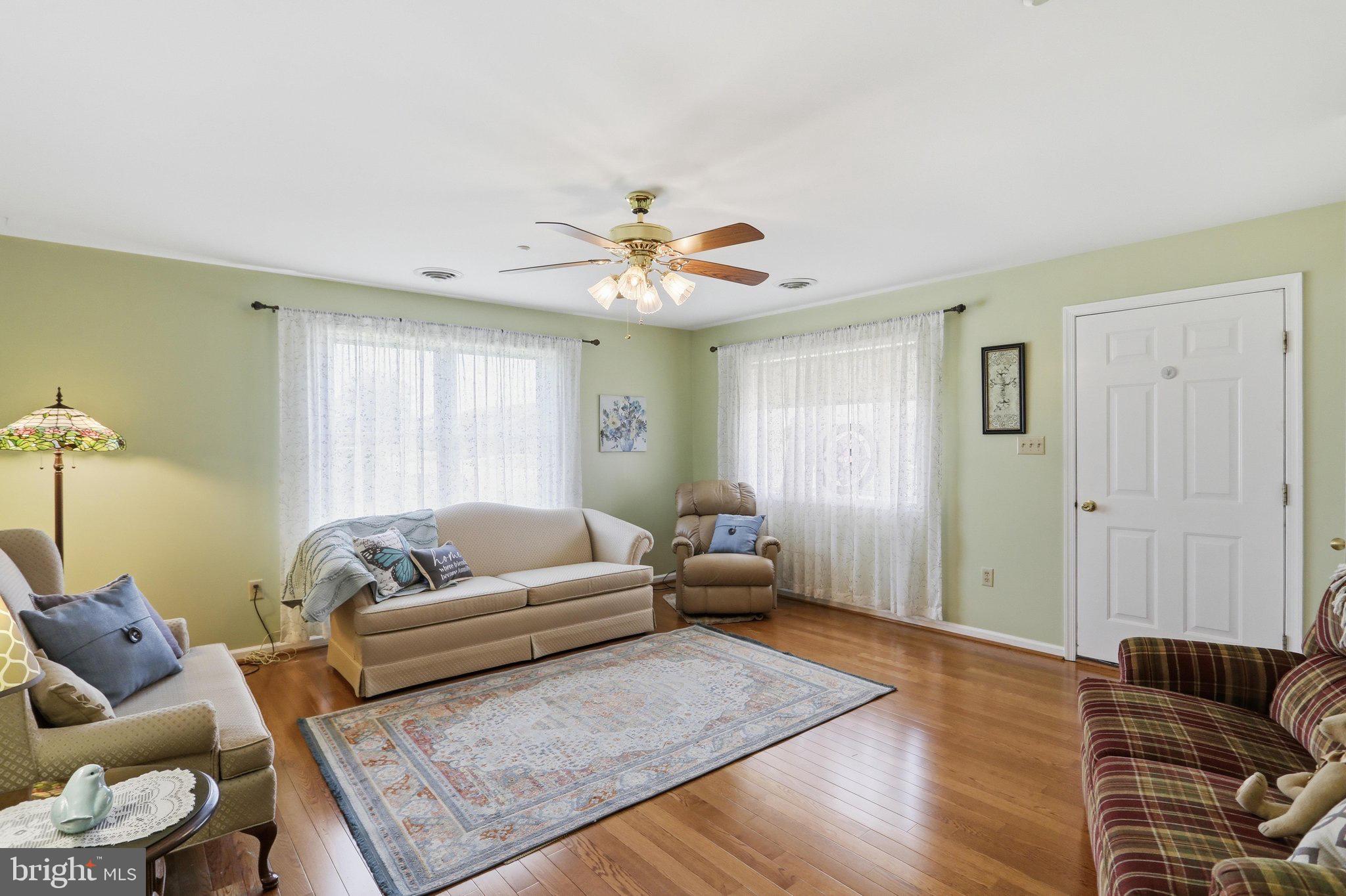 148 SOUTHERN OAK DRIVE