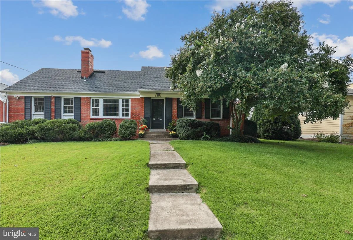 2808 Pierpont Street, Alexandria, VA 22302