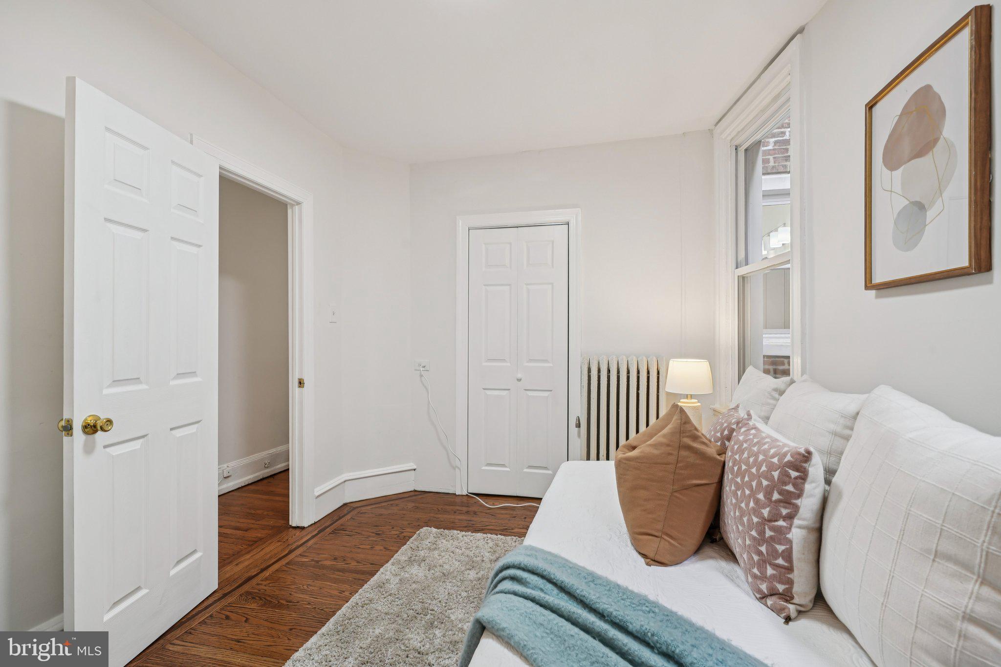 UNIVERSITY CITY - Residential