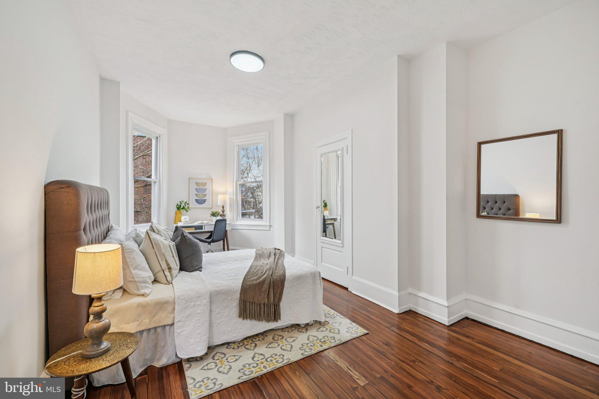 UNIVERSITY CITY - Residential