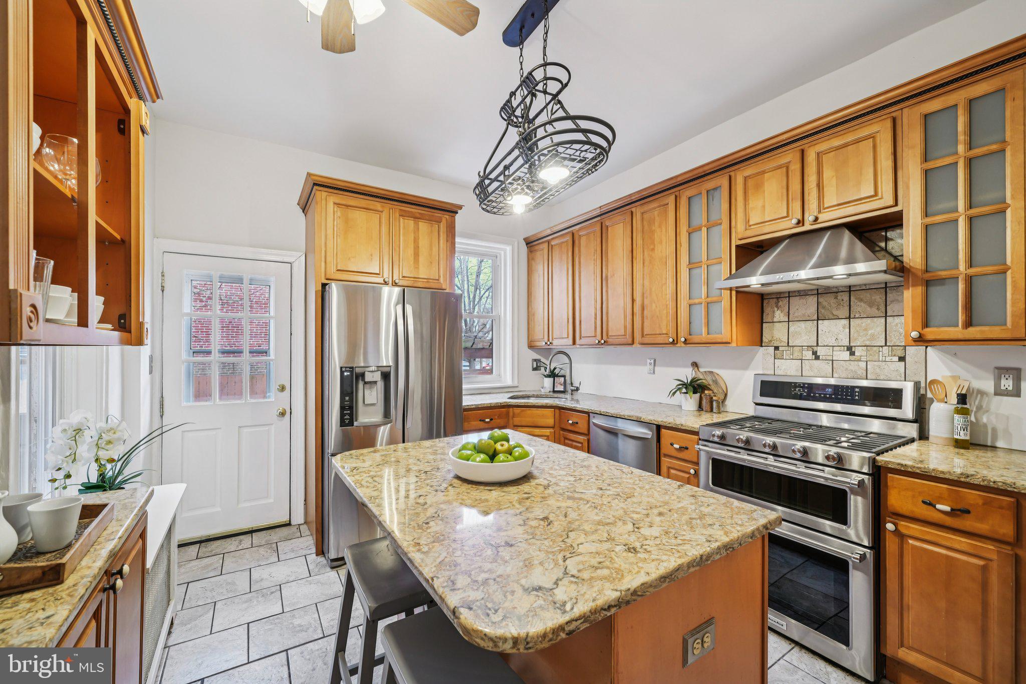 UNIVERSITY CITY - Residential