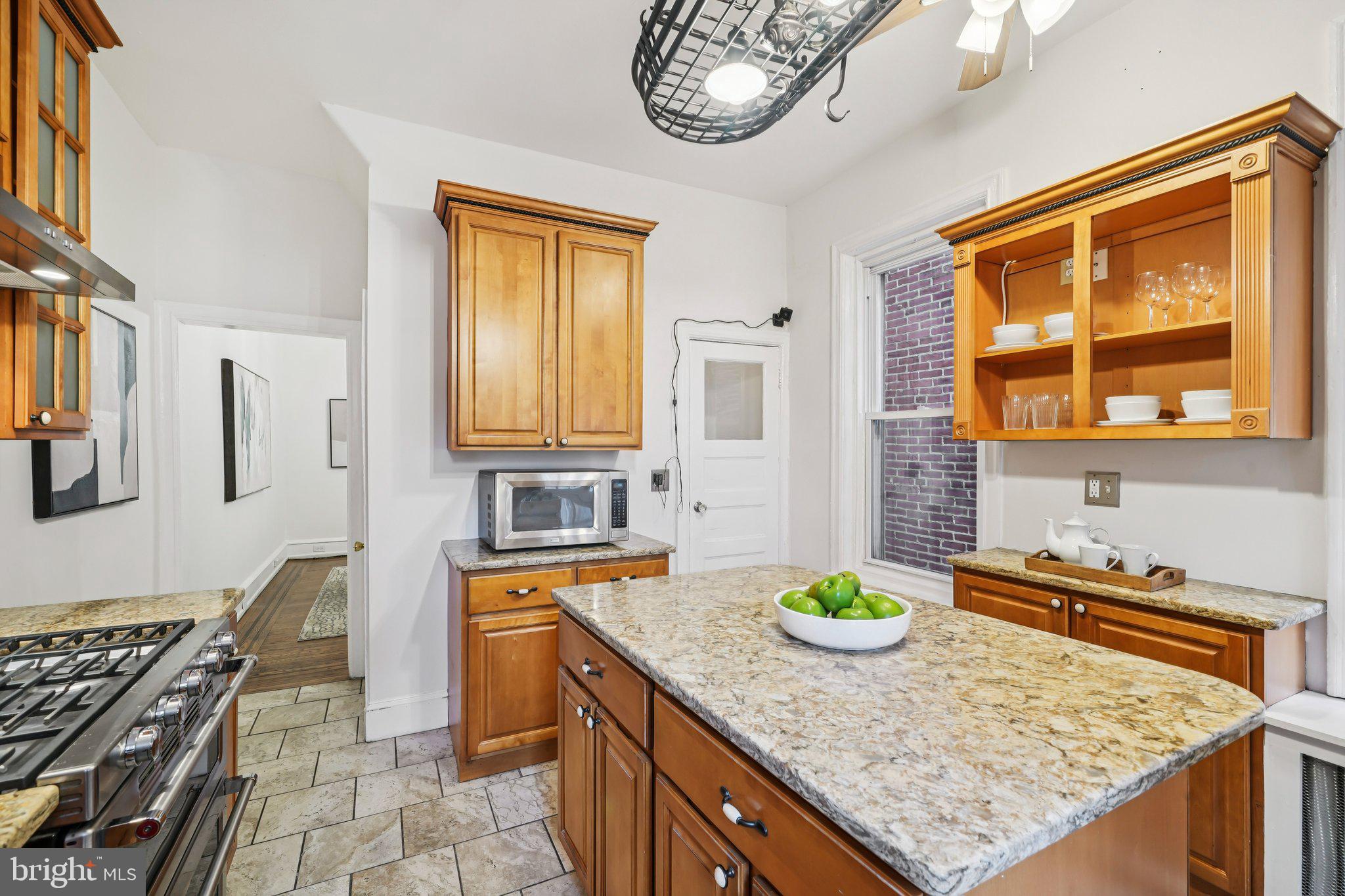 UNIVERSITY CITY - Residential