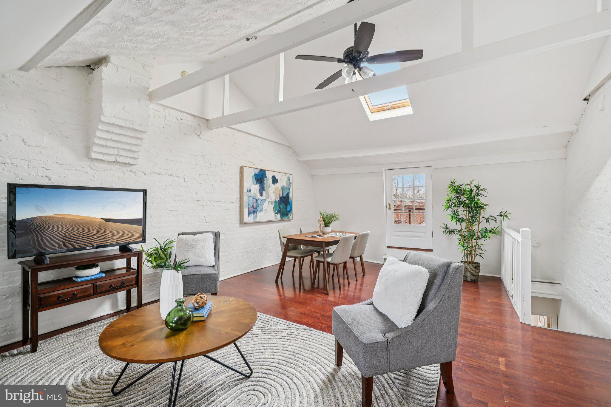 UNIVERSITY CITY - Residential