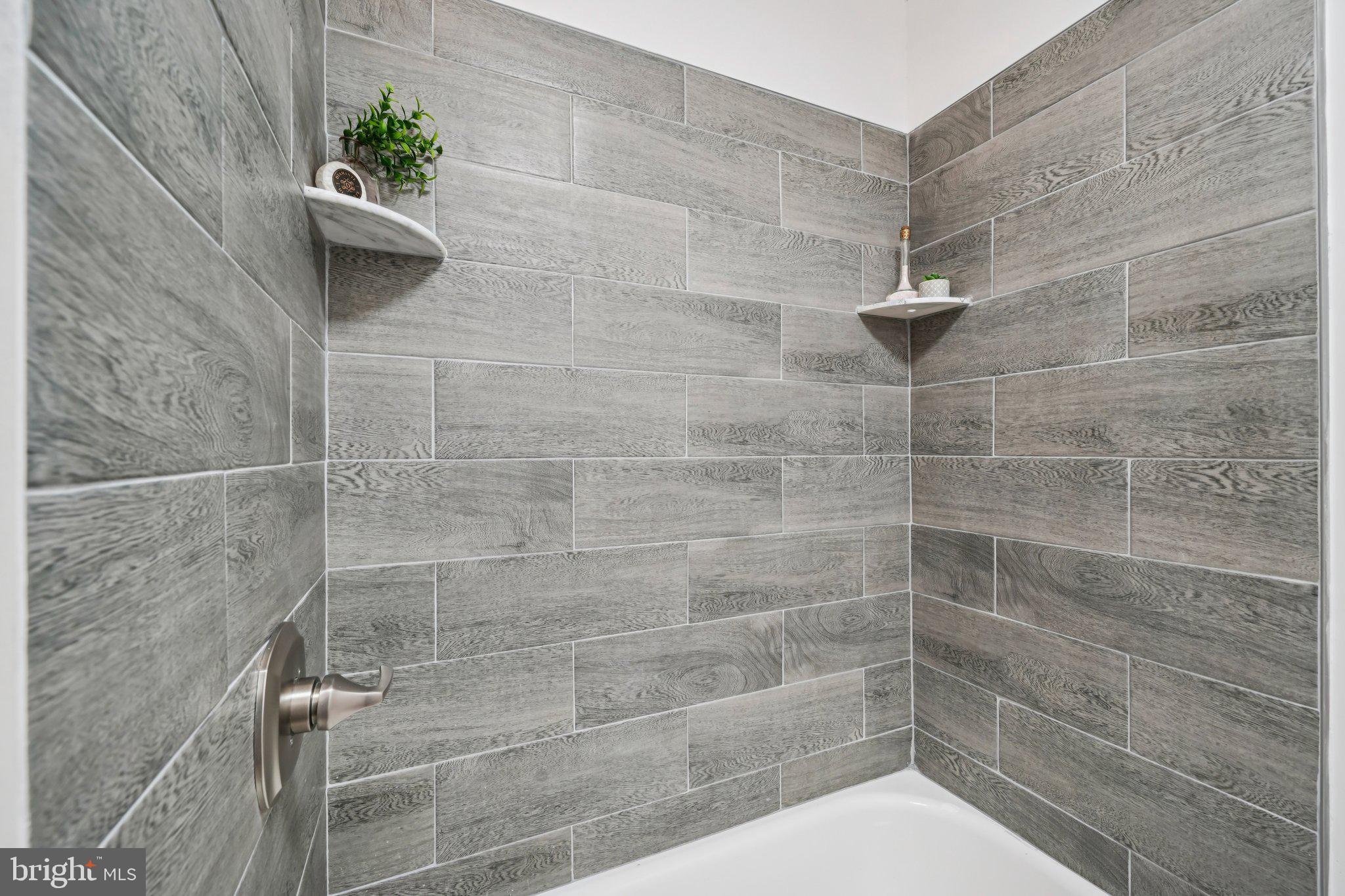 UNIVERSITY CITY - Residential