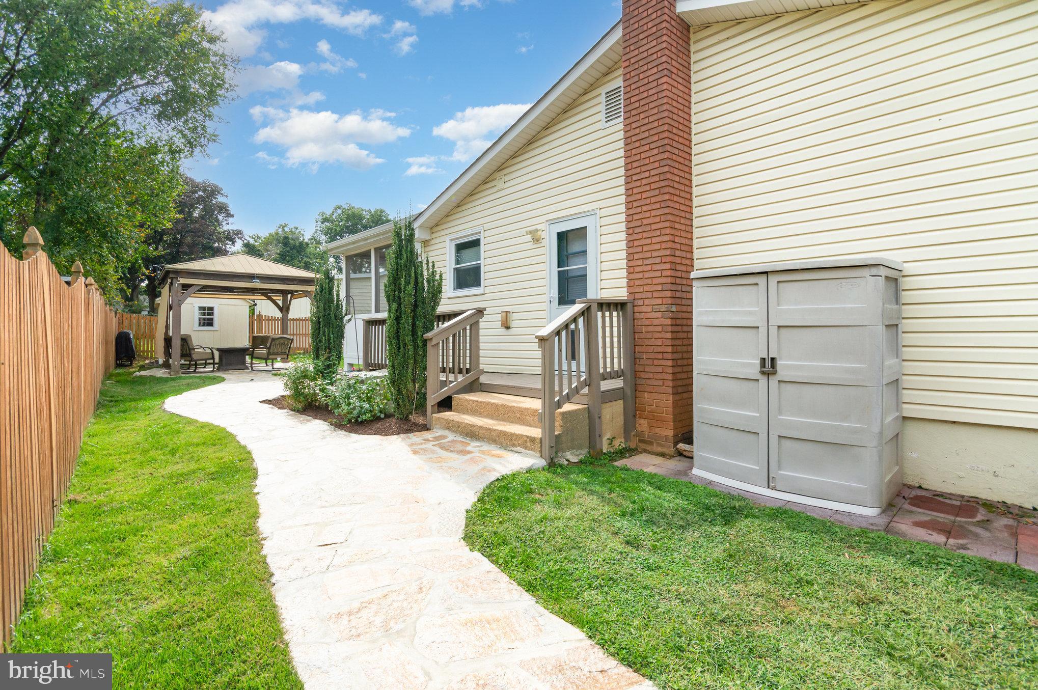 HUNGERFORD - Residential