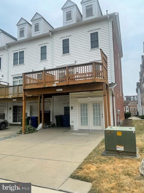 CAMDEN CROSSING - Residential