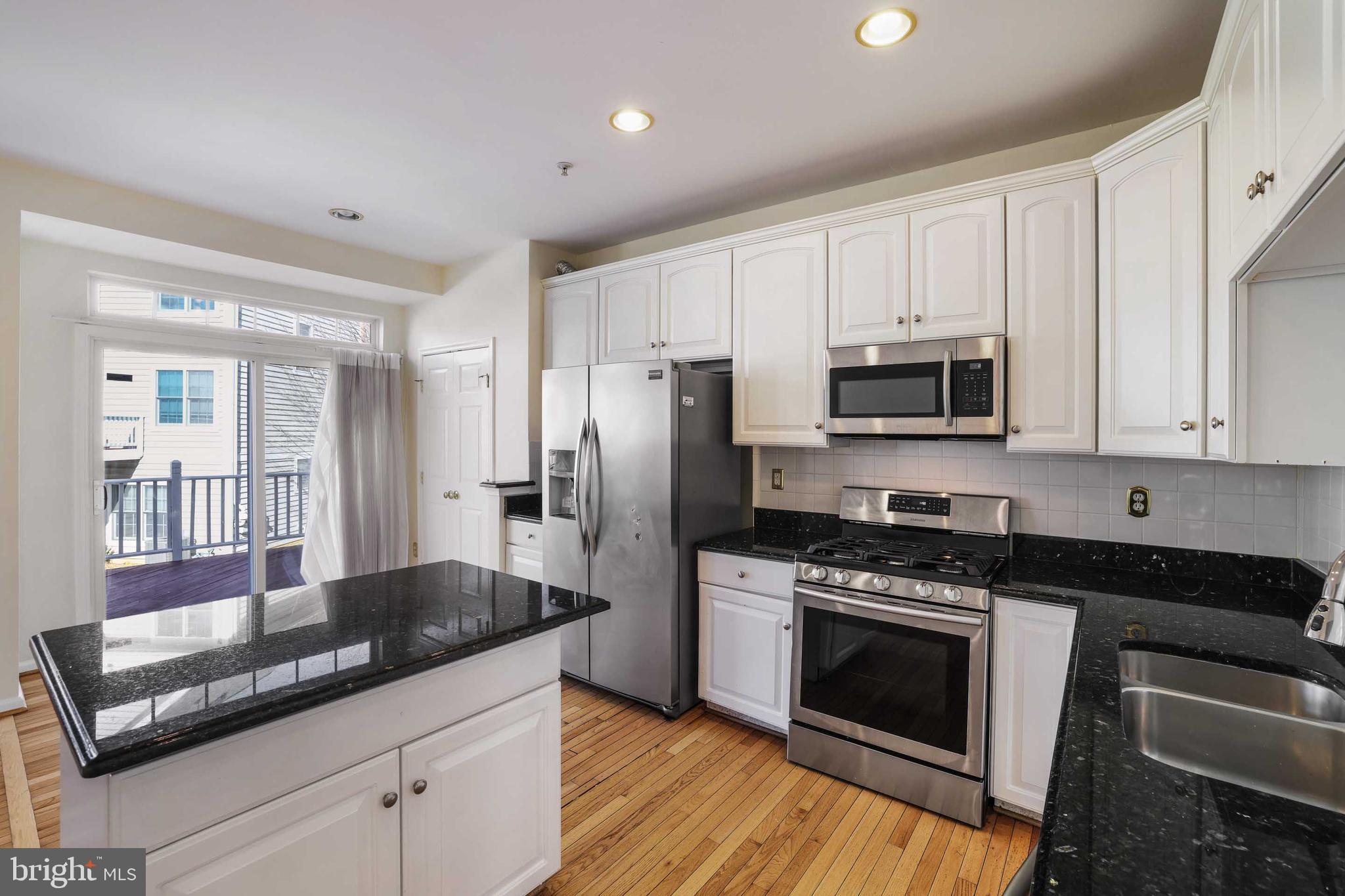 LAKELANDS - Residential Lease