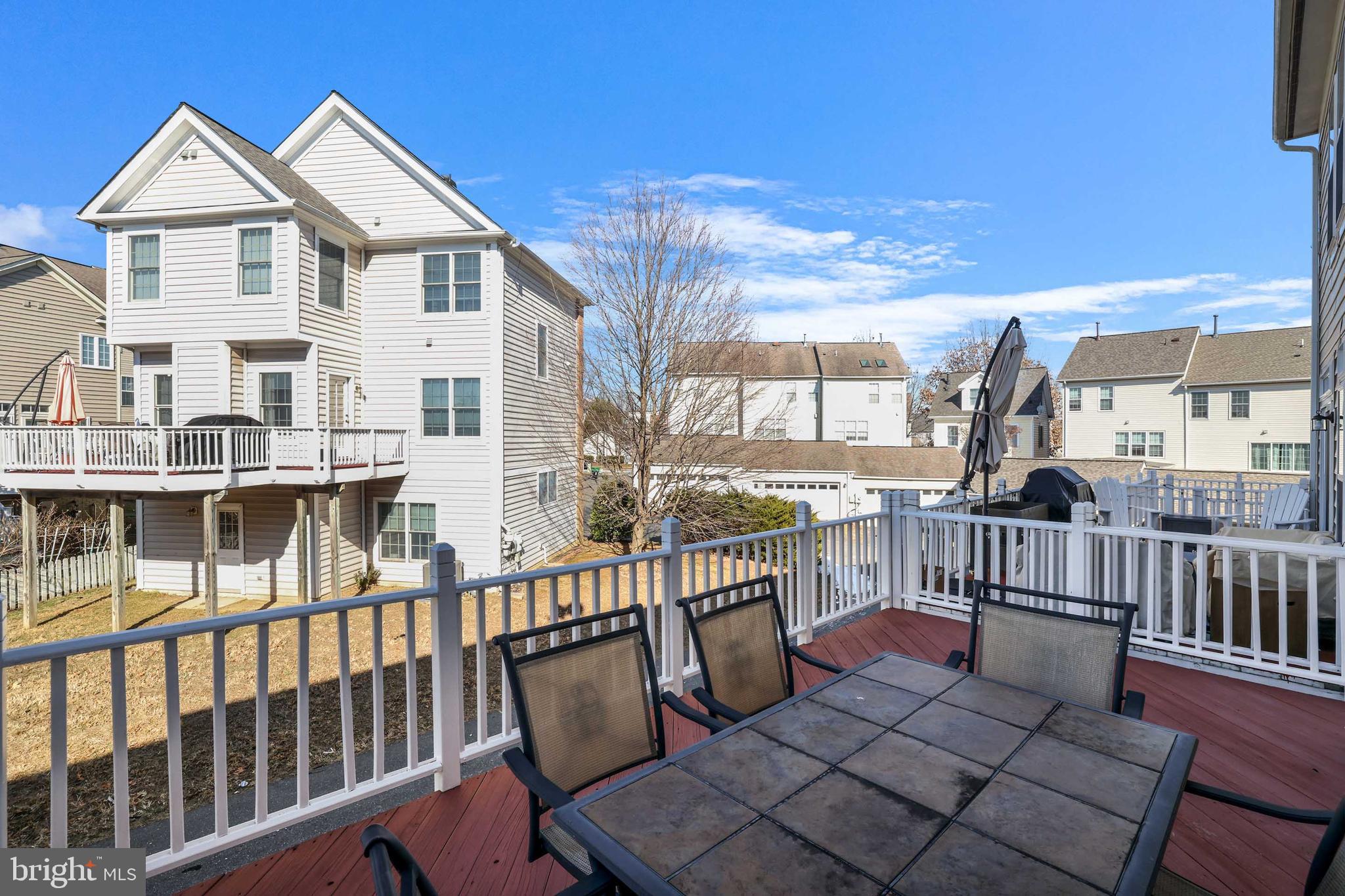 LAKELANDS - Residential Lease