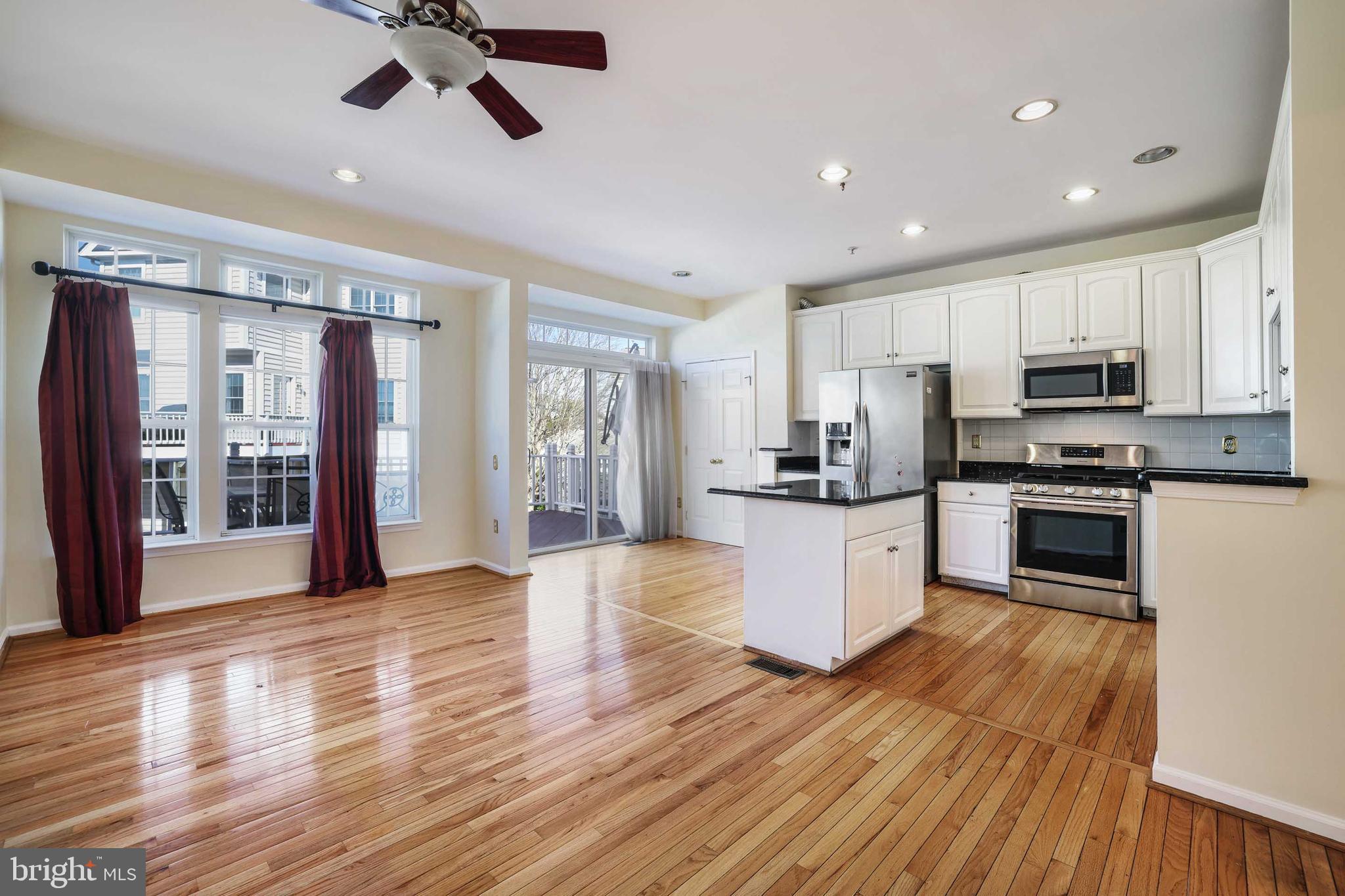 LAKELANDS - Residential Lease