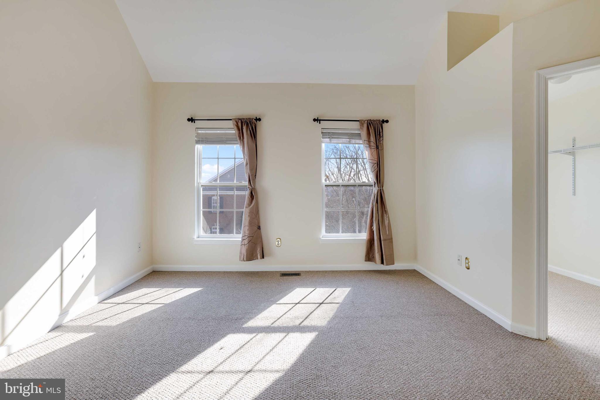 LAKELANDS - Residential Lease