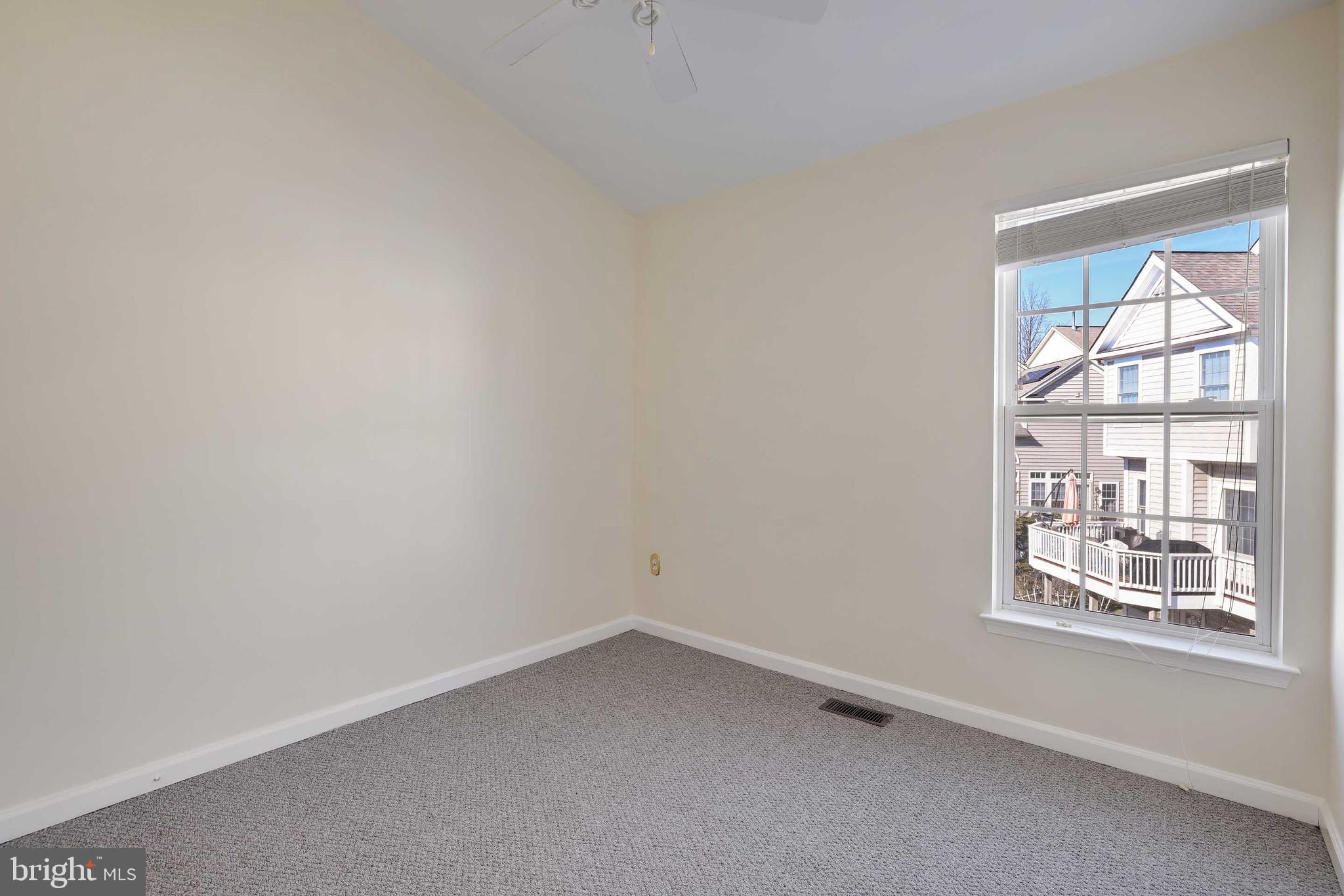 LAKELANDS - Residential Lease