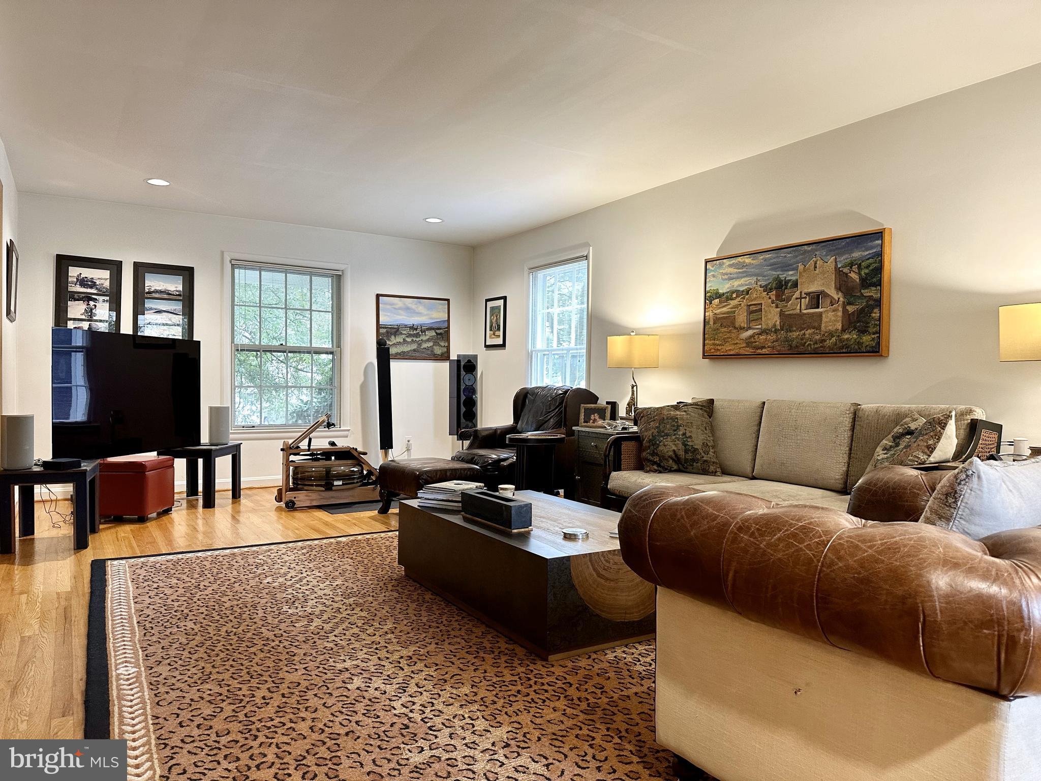 WOODHAVEN - Residential Lease