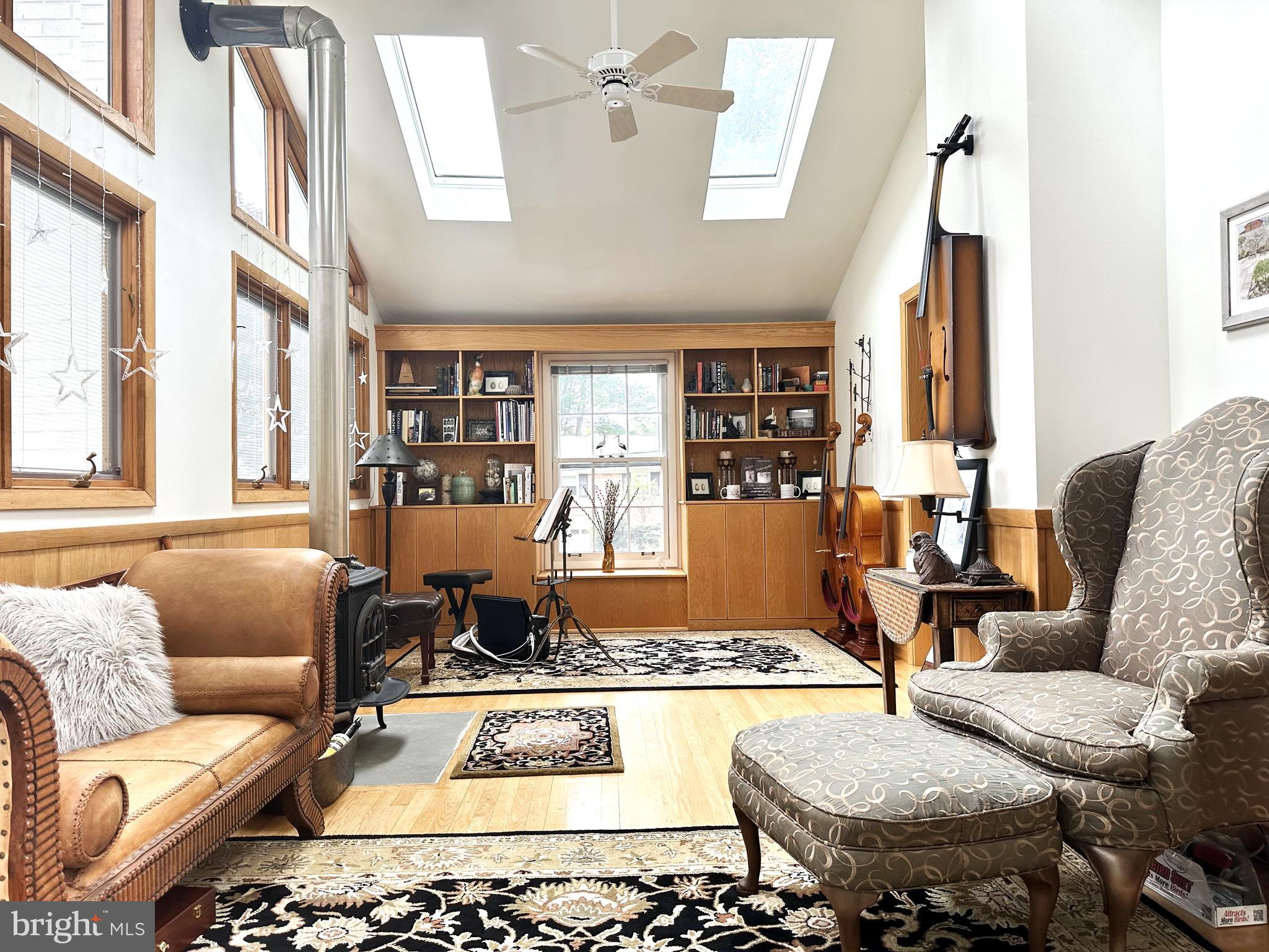 WOODHAVEN - Residential Lease