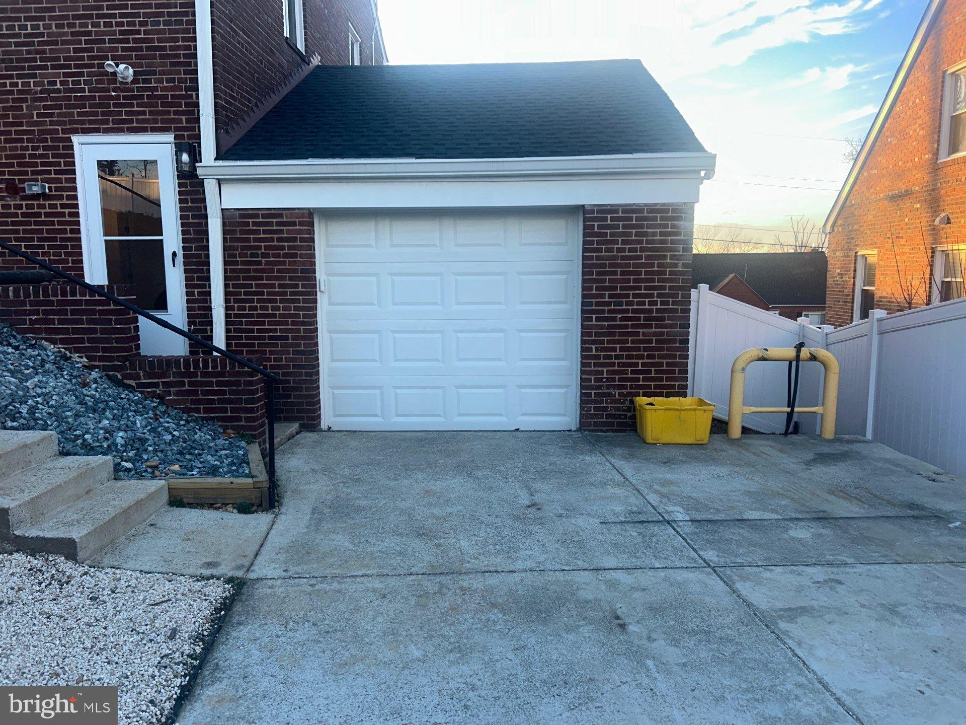 5718 BLACK HAWK DRIVE