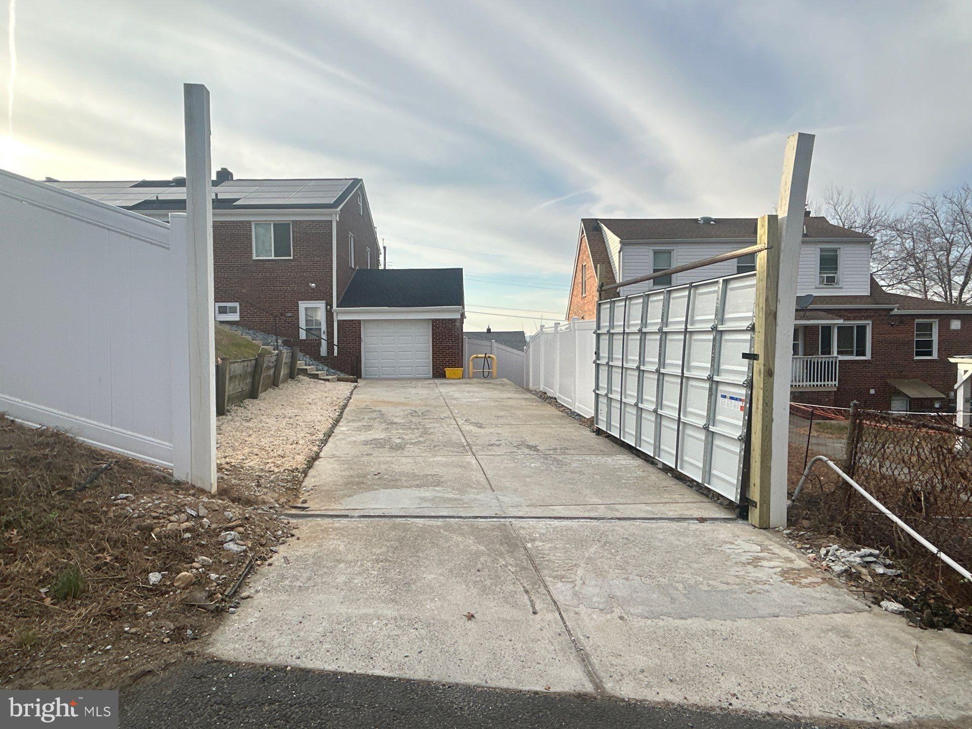 5718 BLACK HAWK DRIVE