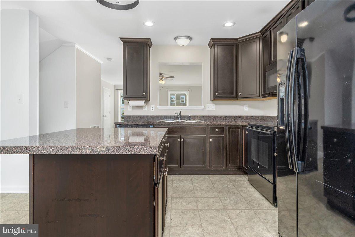 RIVERSIDE VILLAGES - Residential