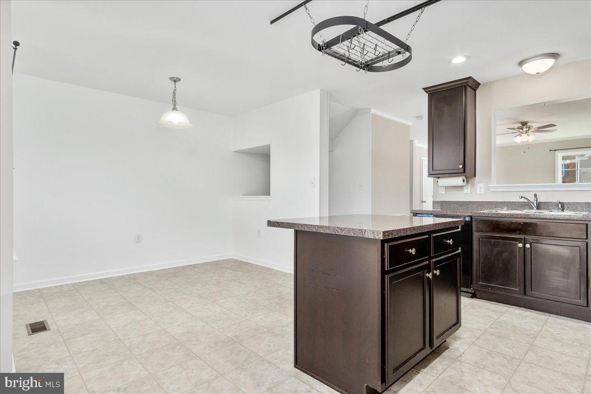 RIVERSIDE VILLAGES - Residential