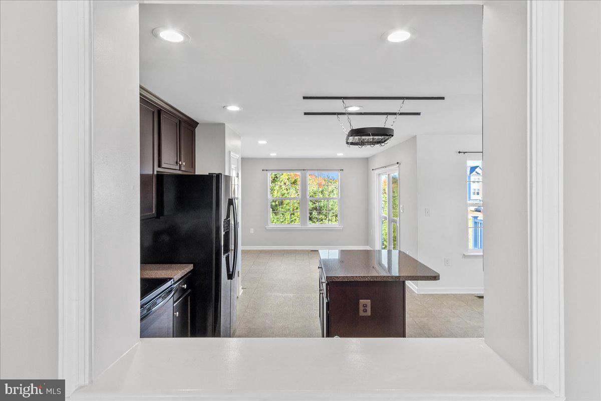 RIVERSIDE VILLAGES - Residential