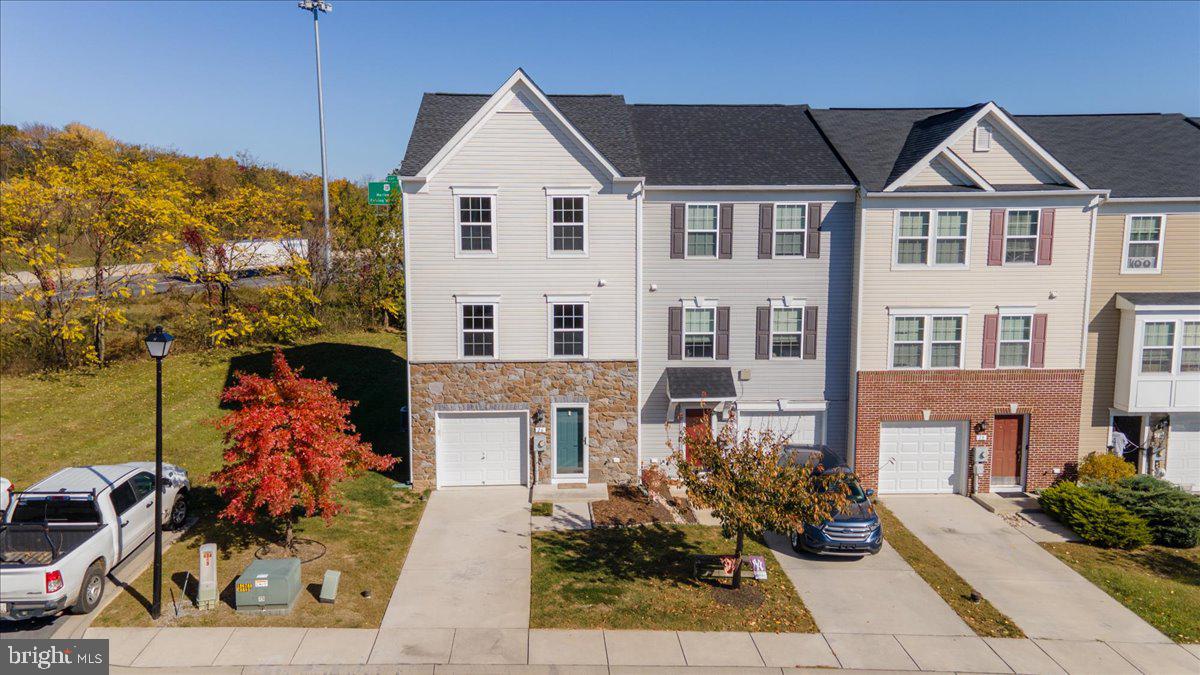 RIVERSIDE VILLAGES - Residential