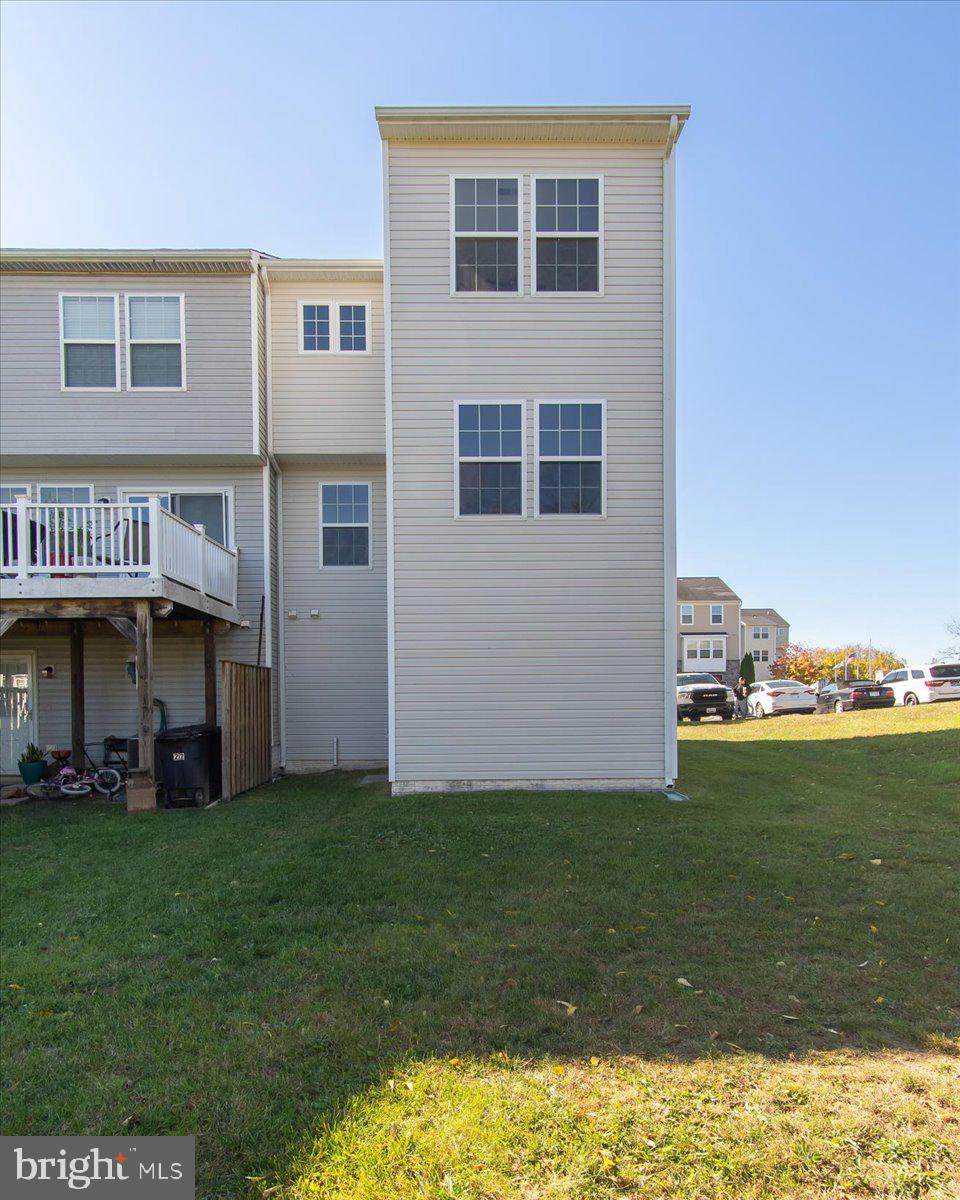 RIVERSIDE VILLAGES - Residential