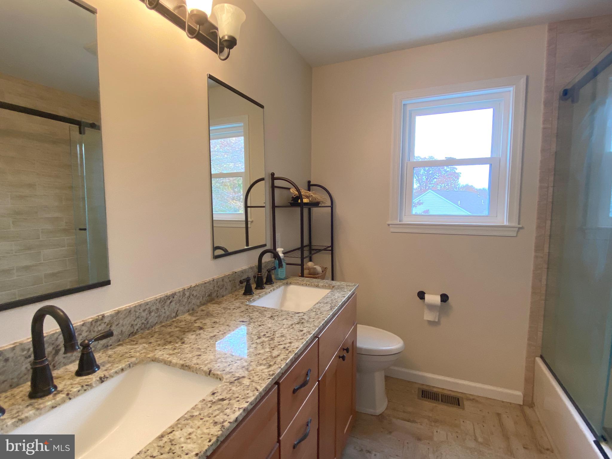 HIDDEN CREEK - Residential