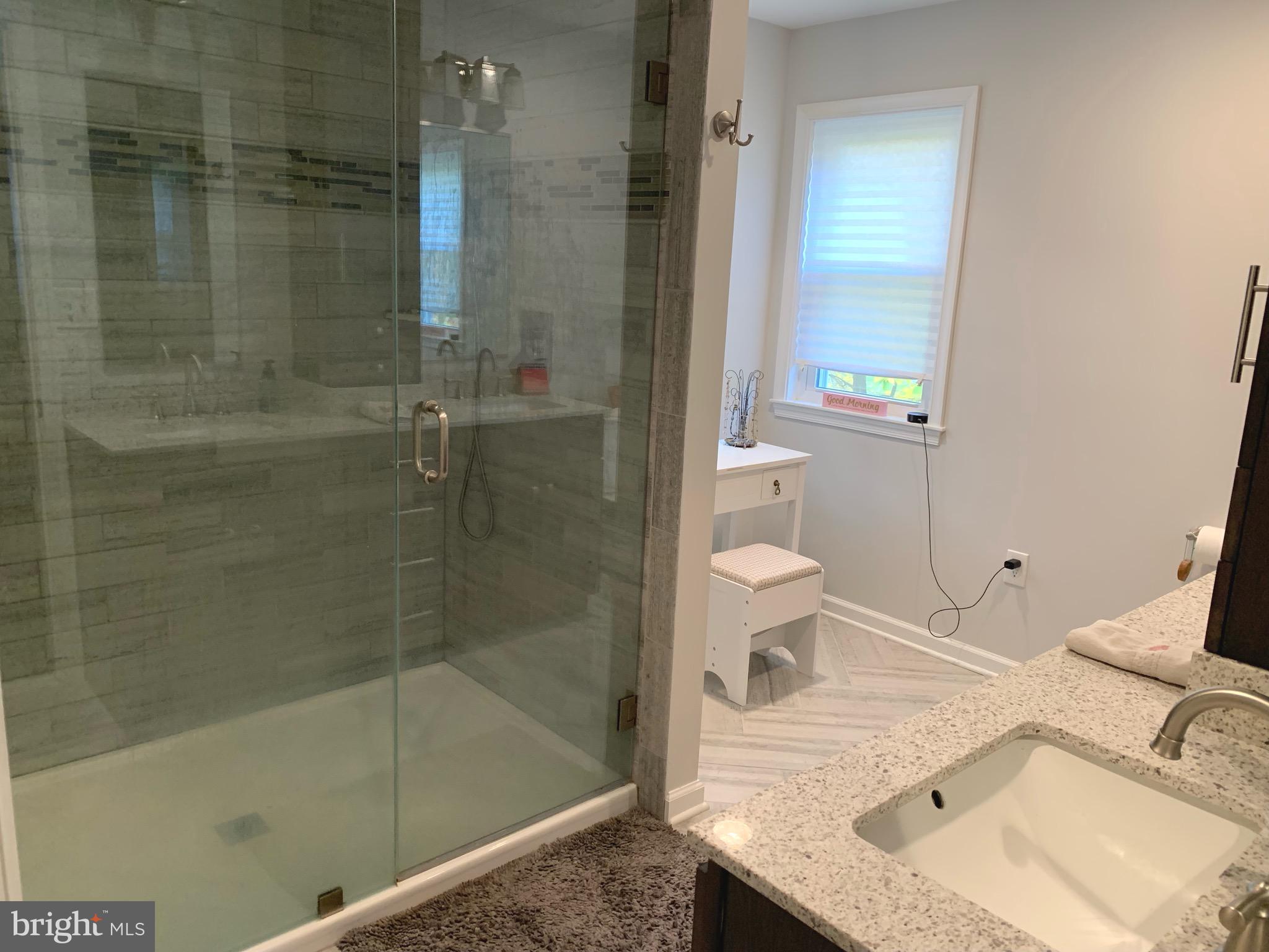 HIDDEN CREEK - Residential