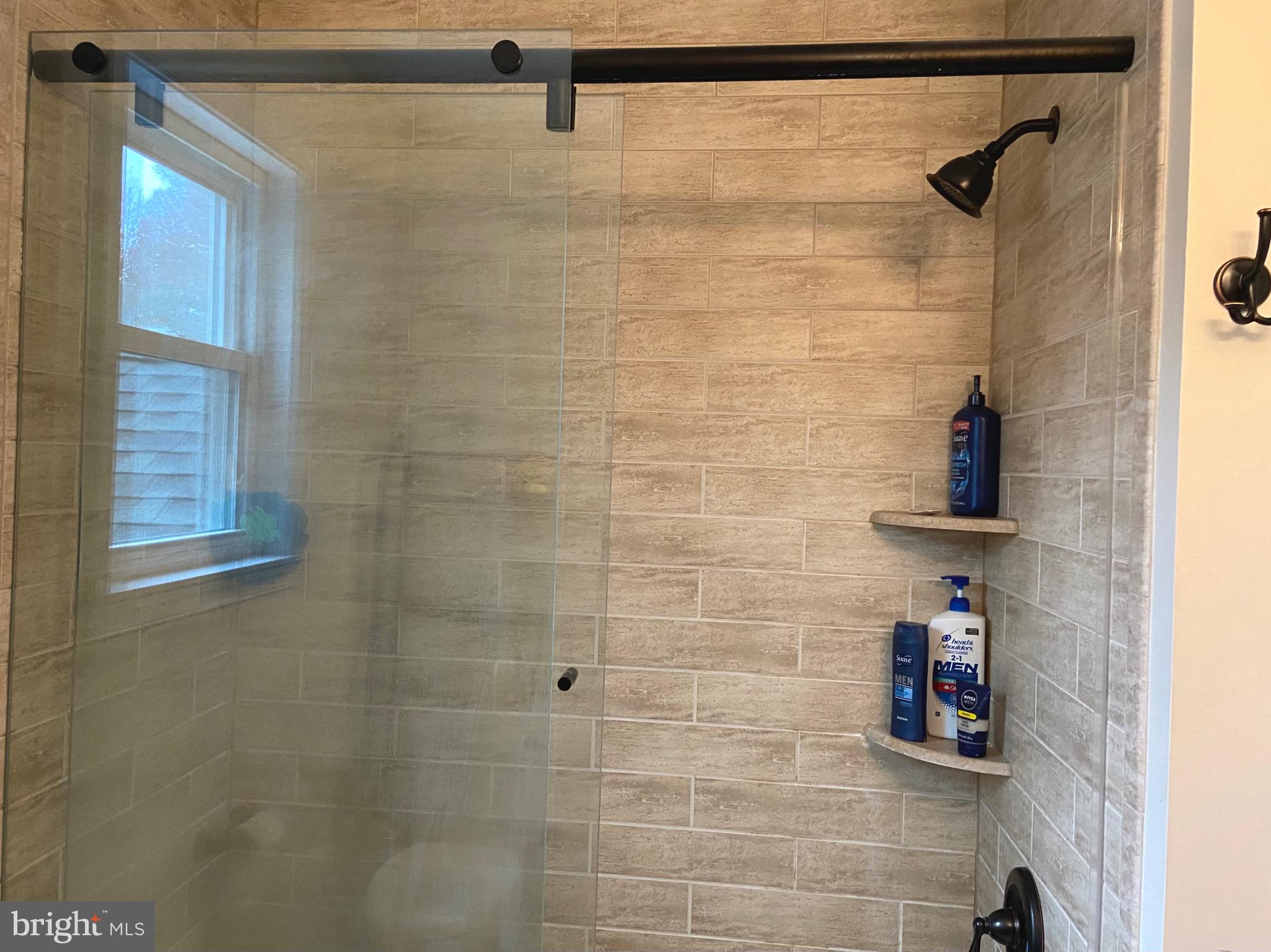 HIDDEN CREEK - Residential