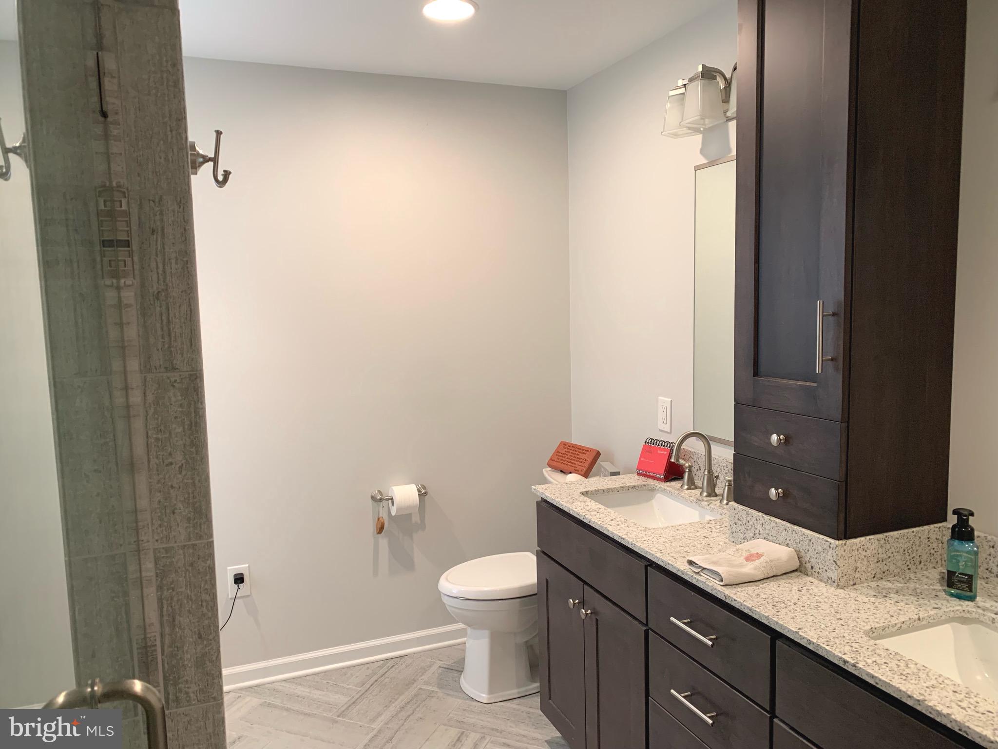 HIDDEN CREEK - Residential