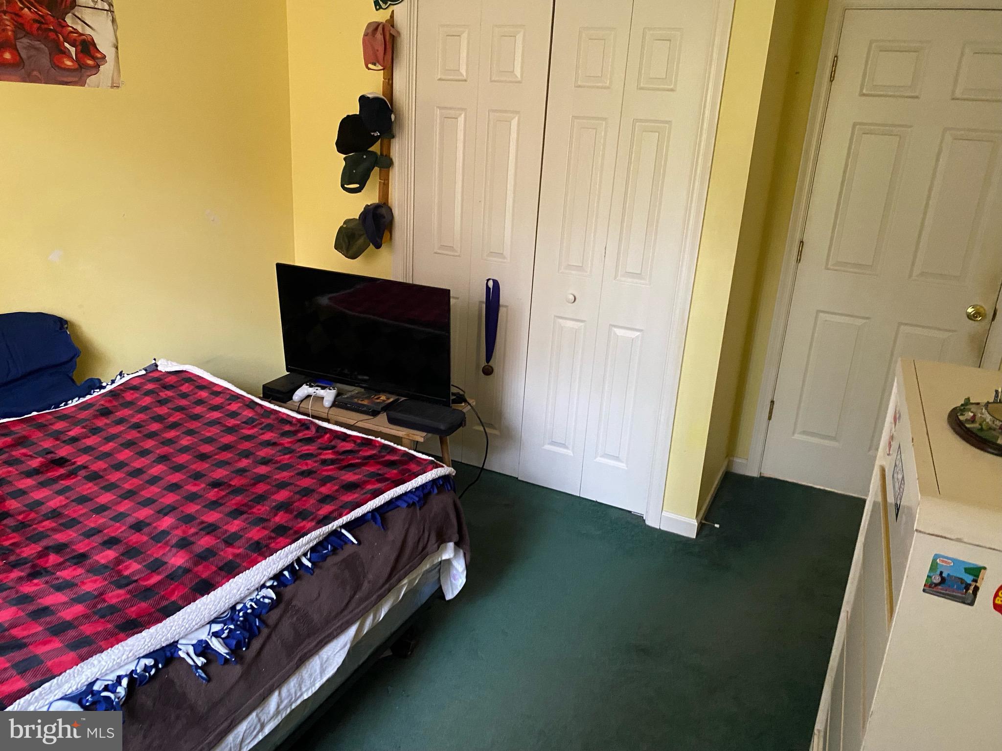 HIDDEN CREEK - Residential