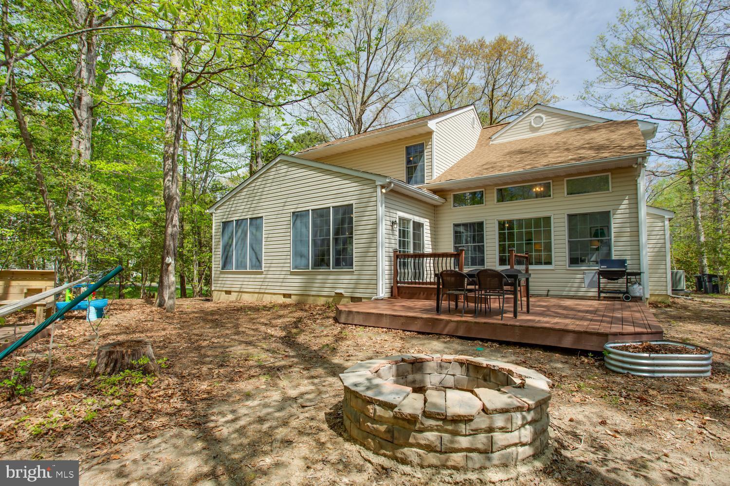 43975 HEDGEWOOD LANE