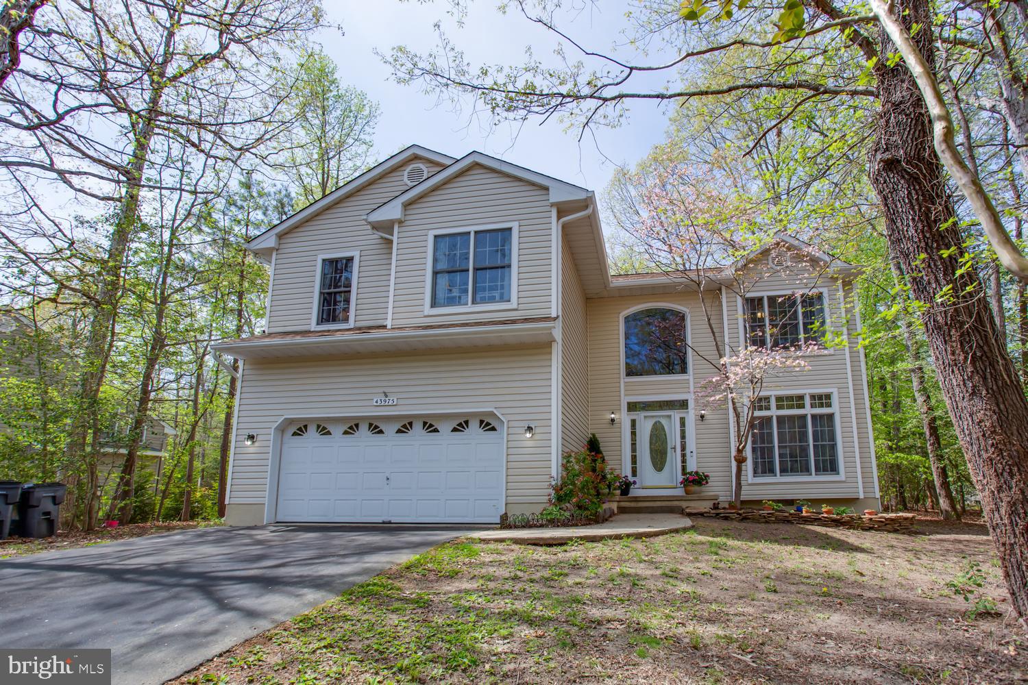 43975 HEDGEWOOD LANE