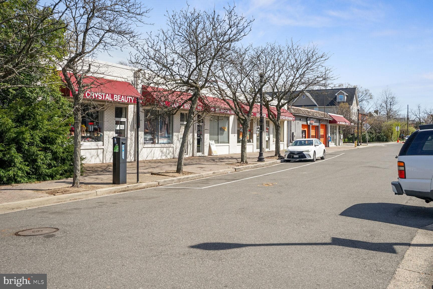 ARLINGTON VILLAGE - Residential Lease