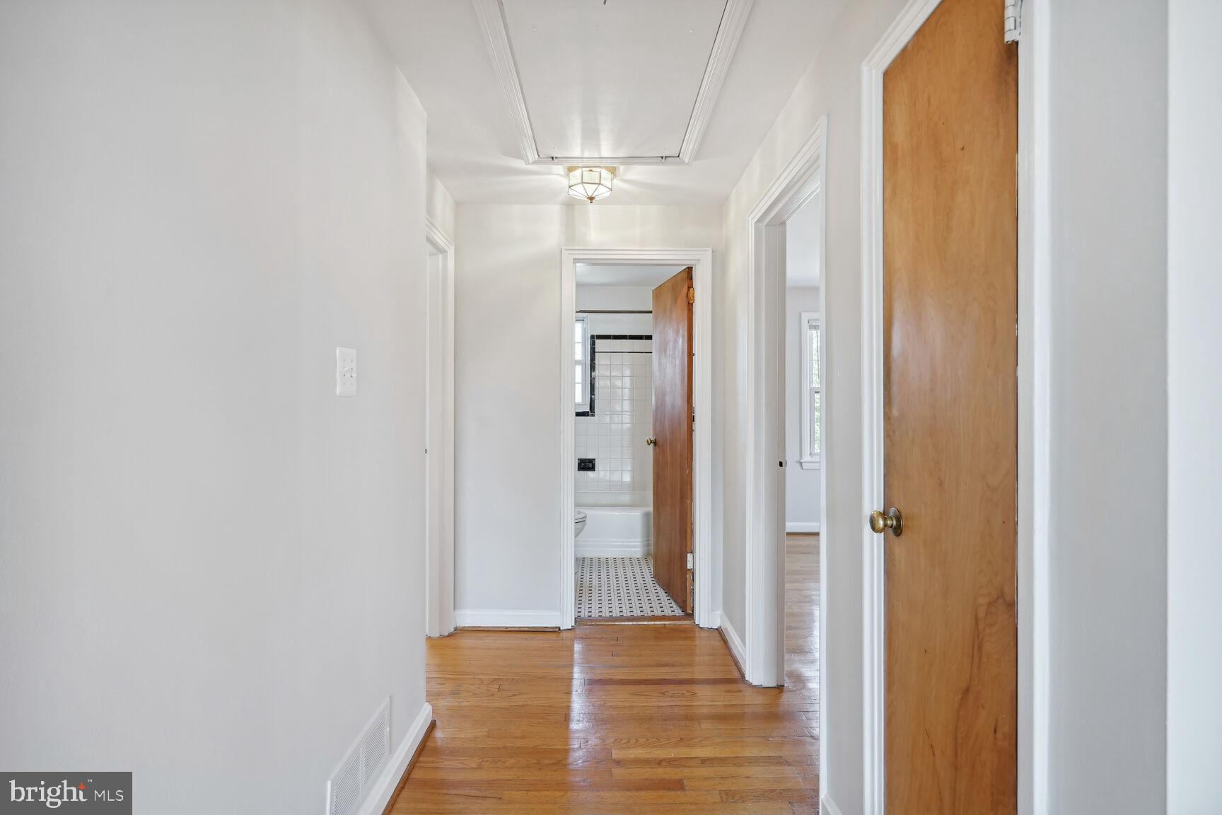 ARLINGTON VILLAGE - Residential Lease