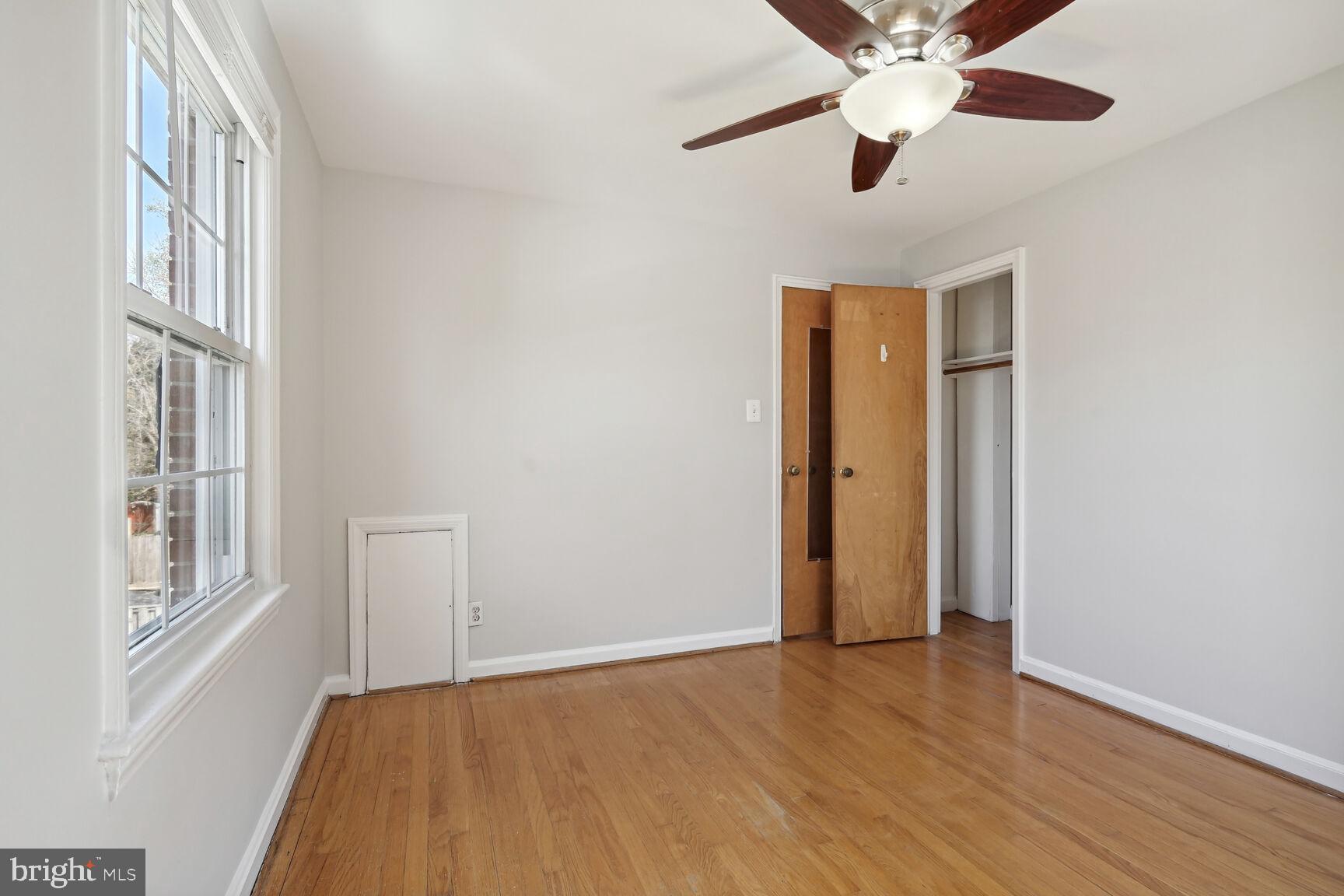 ARLINGTON VILLAGE - Residential Lease