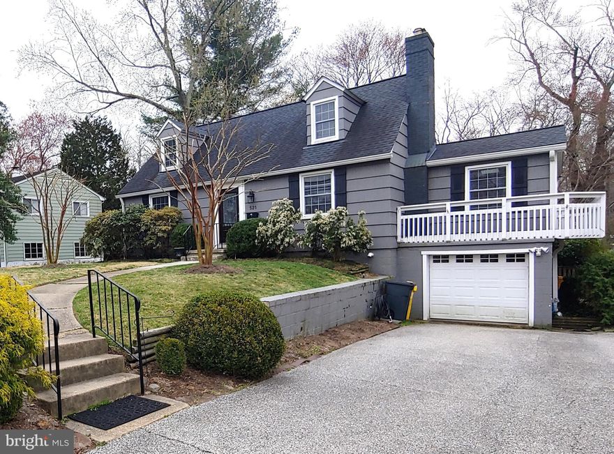 LOVELY CAPE COD IN WATER PRIVILEGED WEST SEVERNA PARK**PREFER NO SMOKING & NO PETS, WILL CONSIDER CASE BY CASE THOUGH**