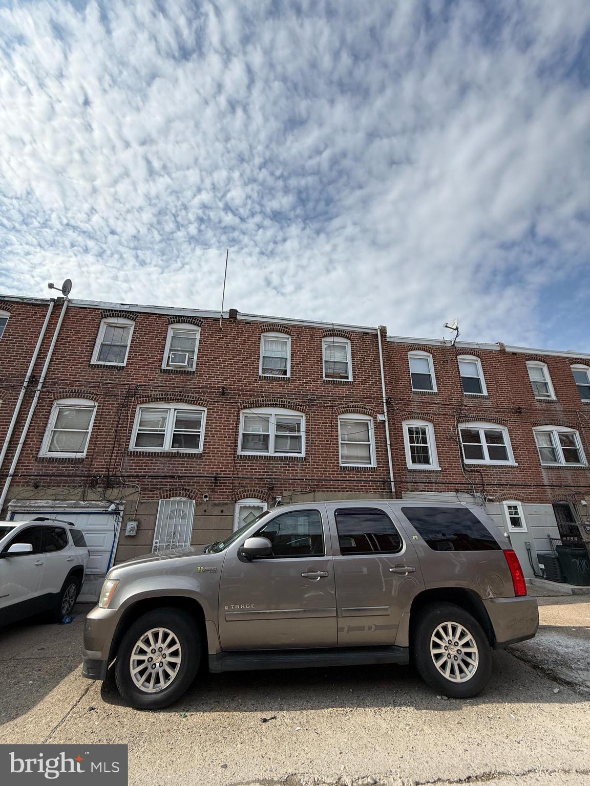 OXFORD CIRCLE - Residential