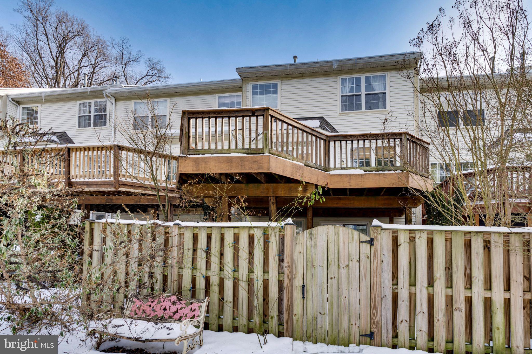 CLARKS CROSSING - Residential Lease