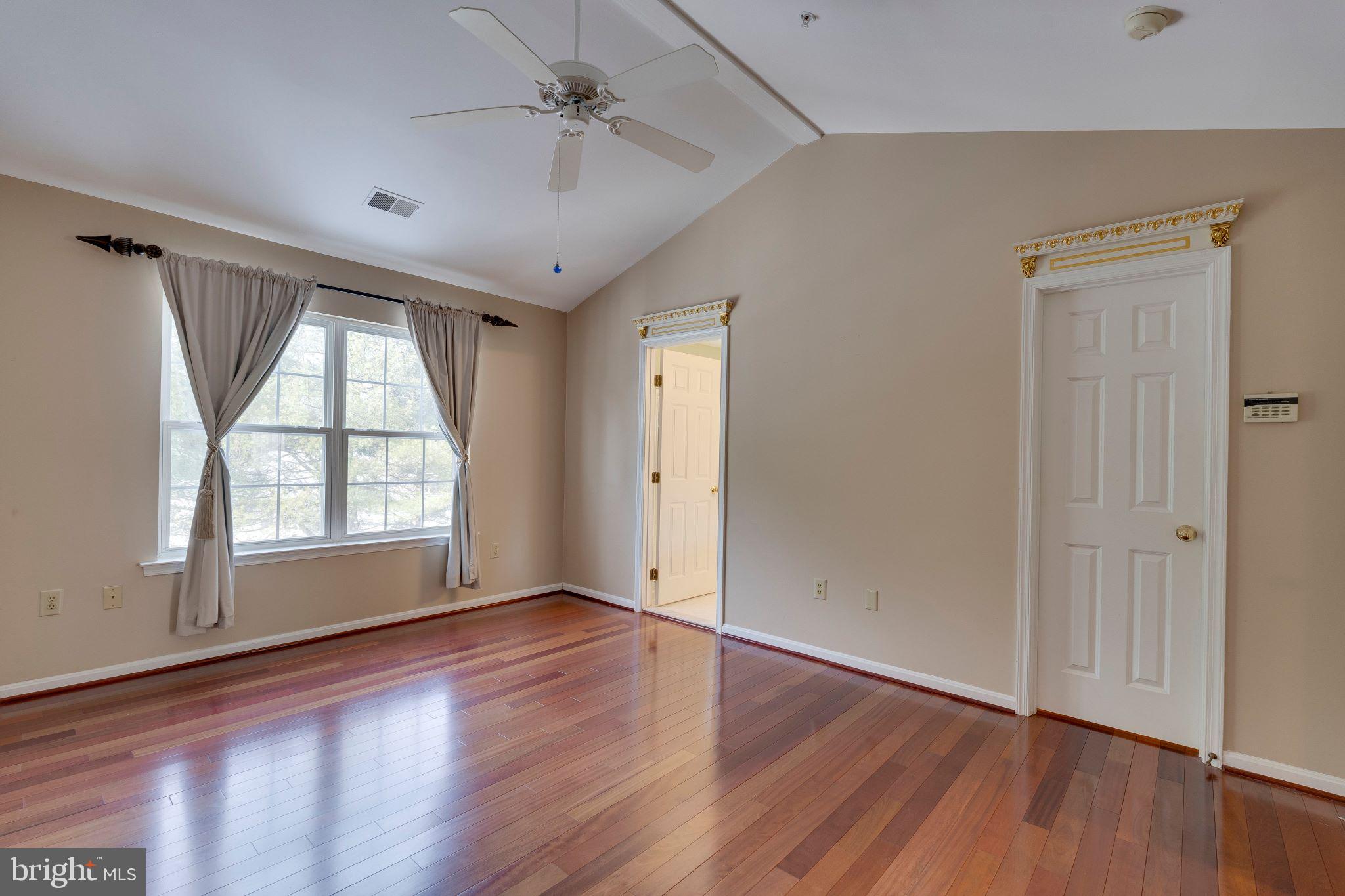 CLARKS CROSSING - Residential Lease