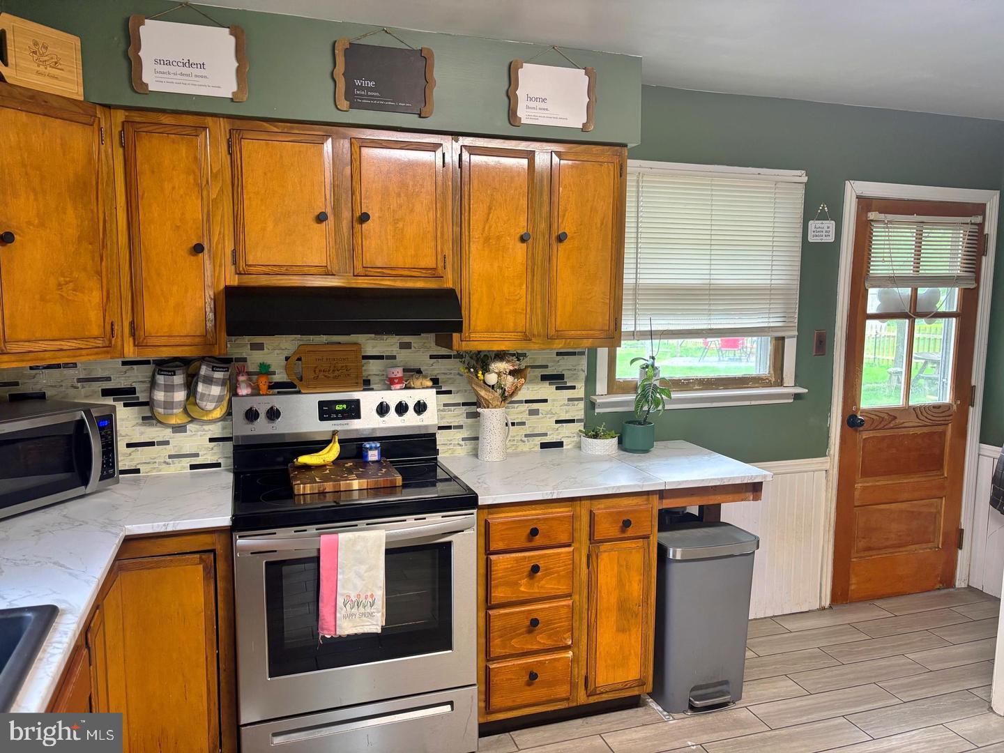 28 PINEVIEW TERRACE