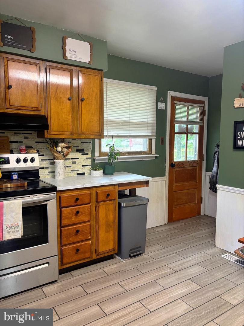28 PINEVIEW TERRACE