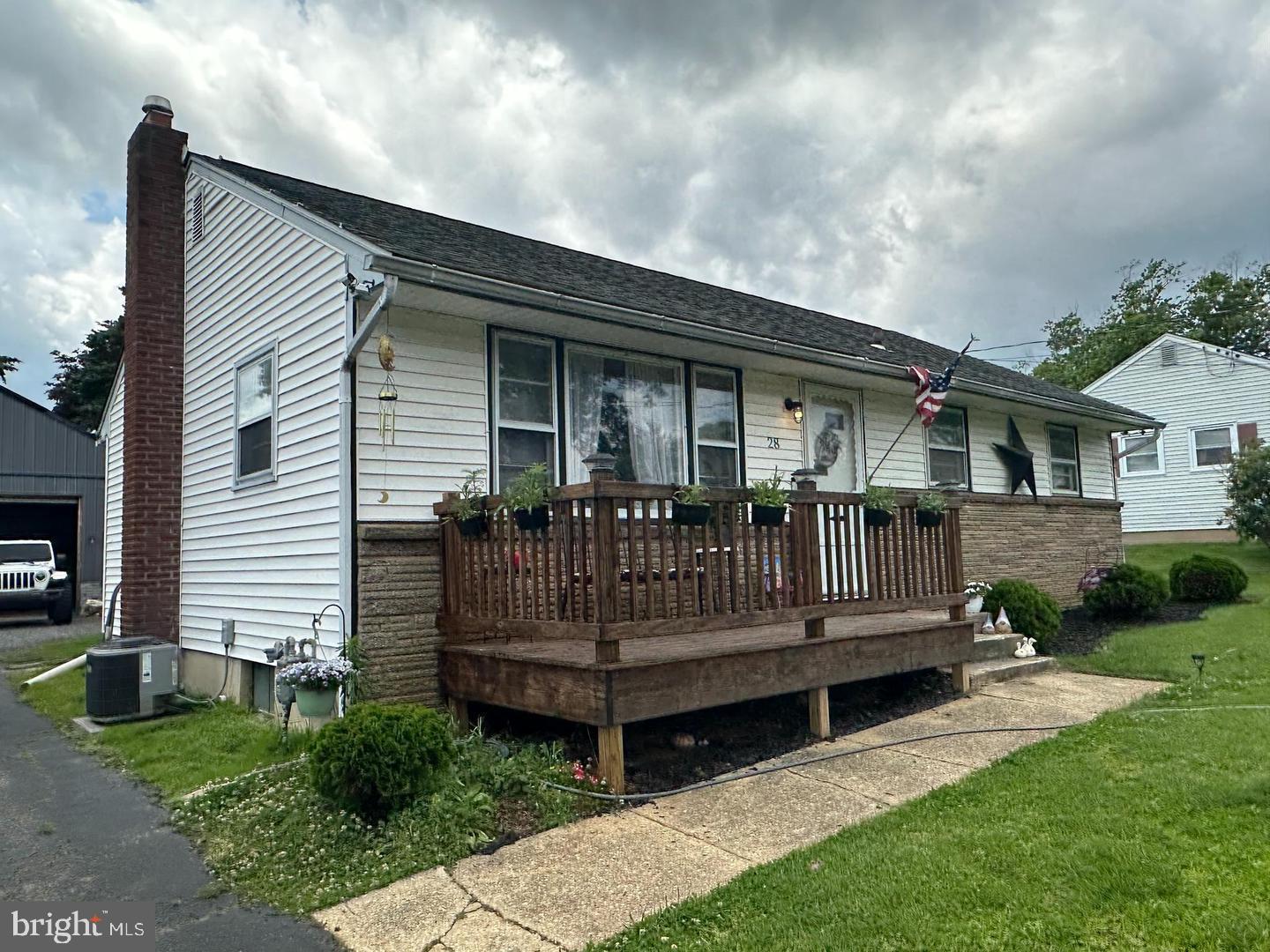 28 PINEVIEW TERRACE