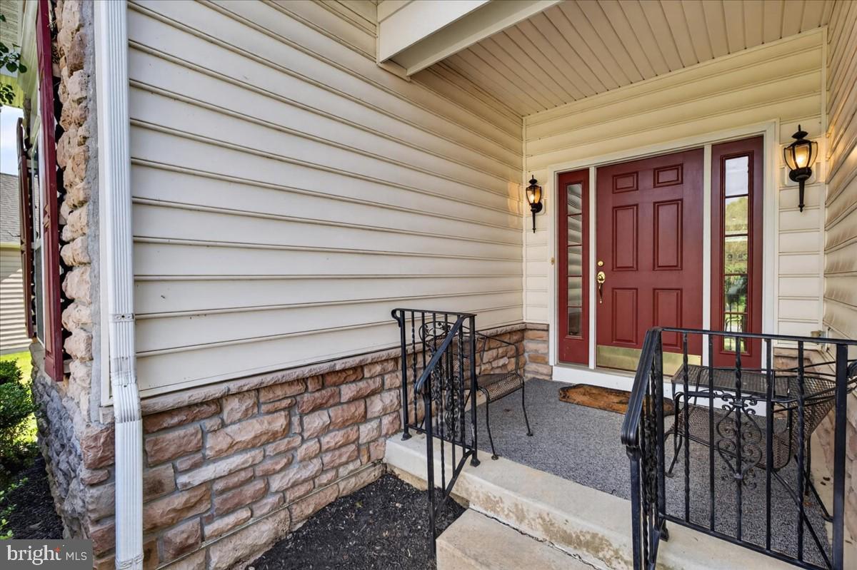 436 CALEDONIA WAY
