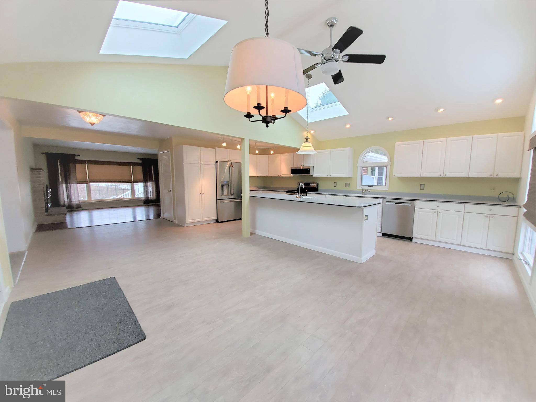 OAK HILL - Residential