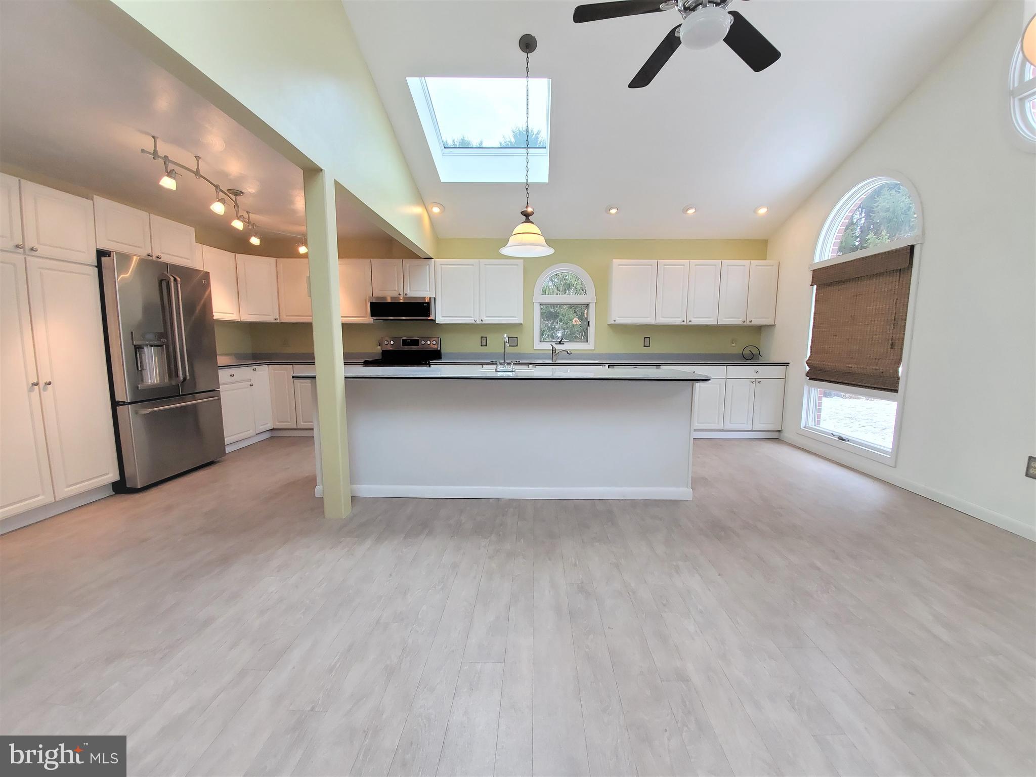 OAK HILL - Residential