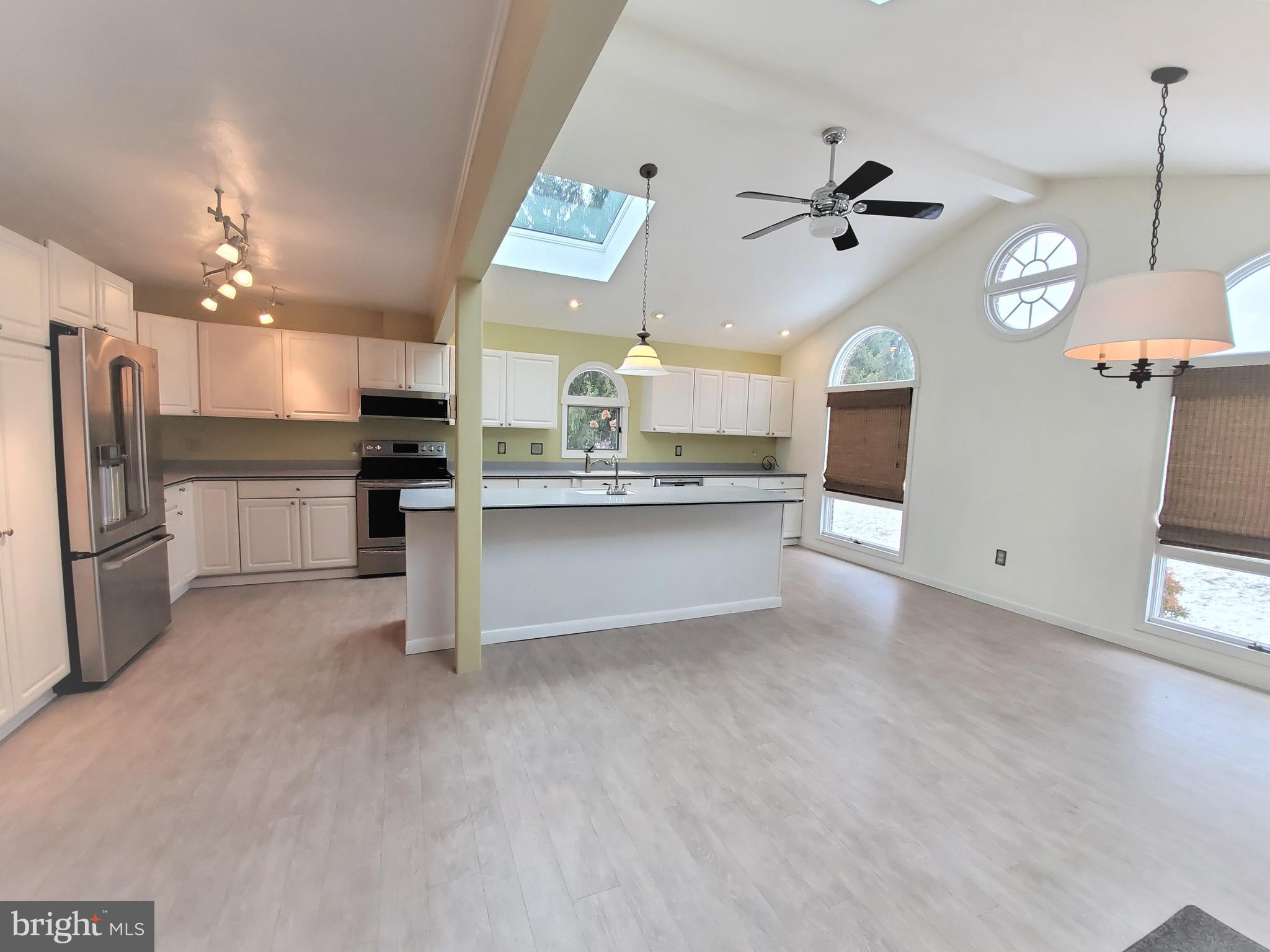 OAK HILL - Residential