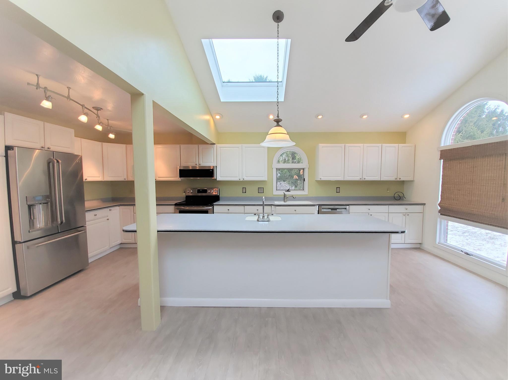 OAK HILL - Residential