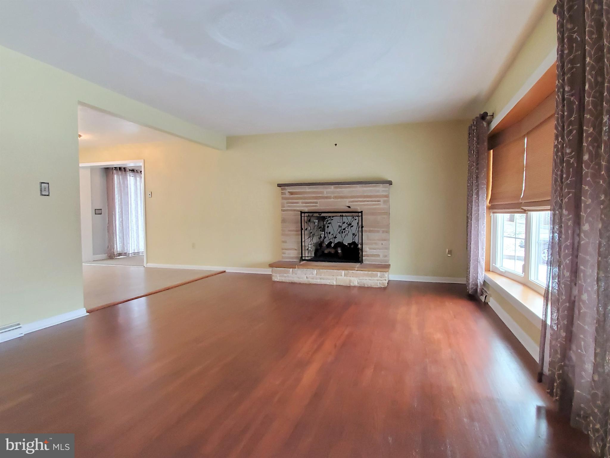 OAK HILL - Residential